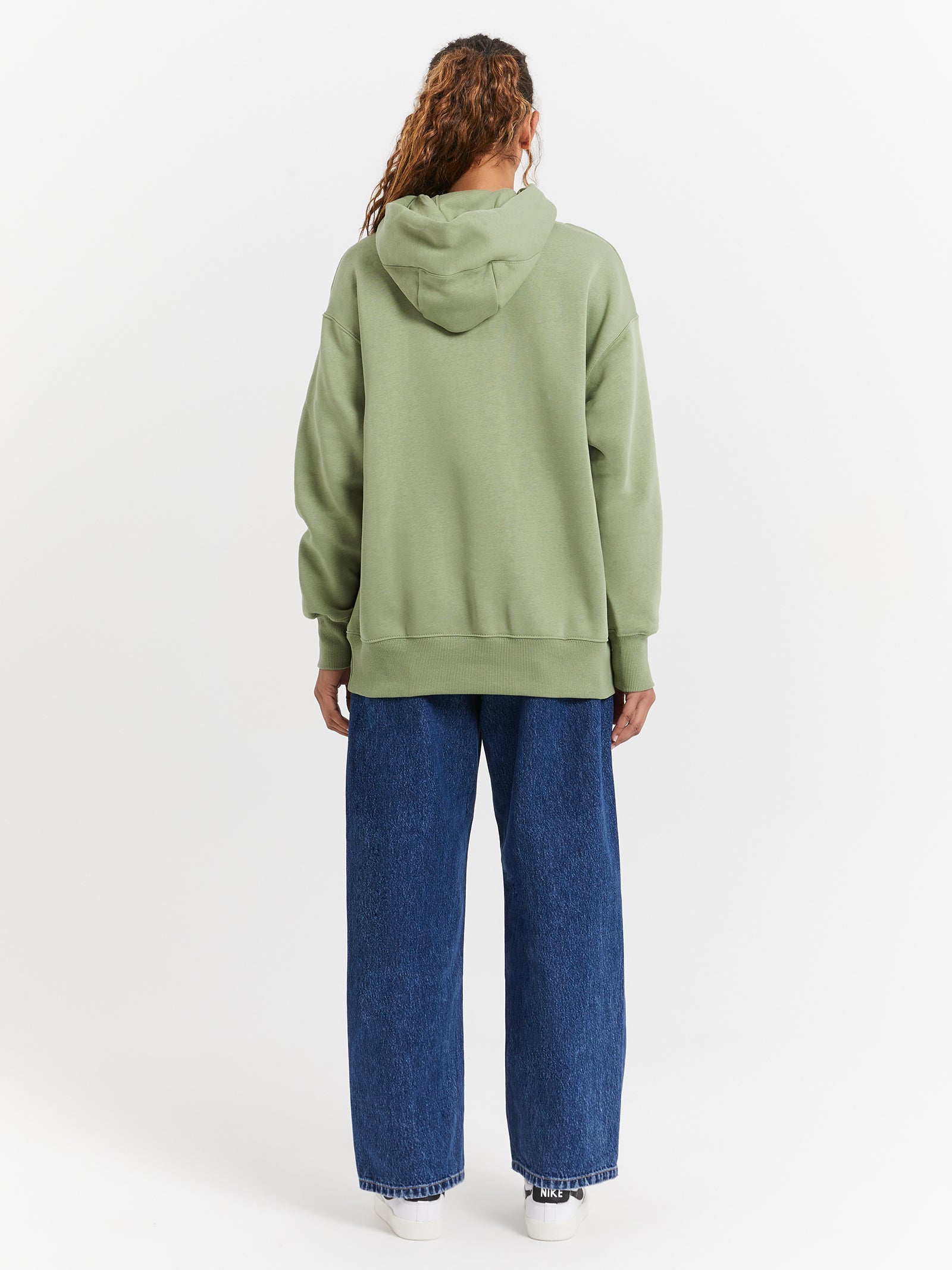 Sportswear Phoenix Fleece Hoodie in Oil Green