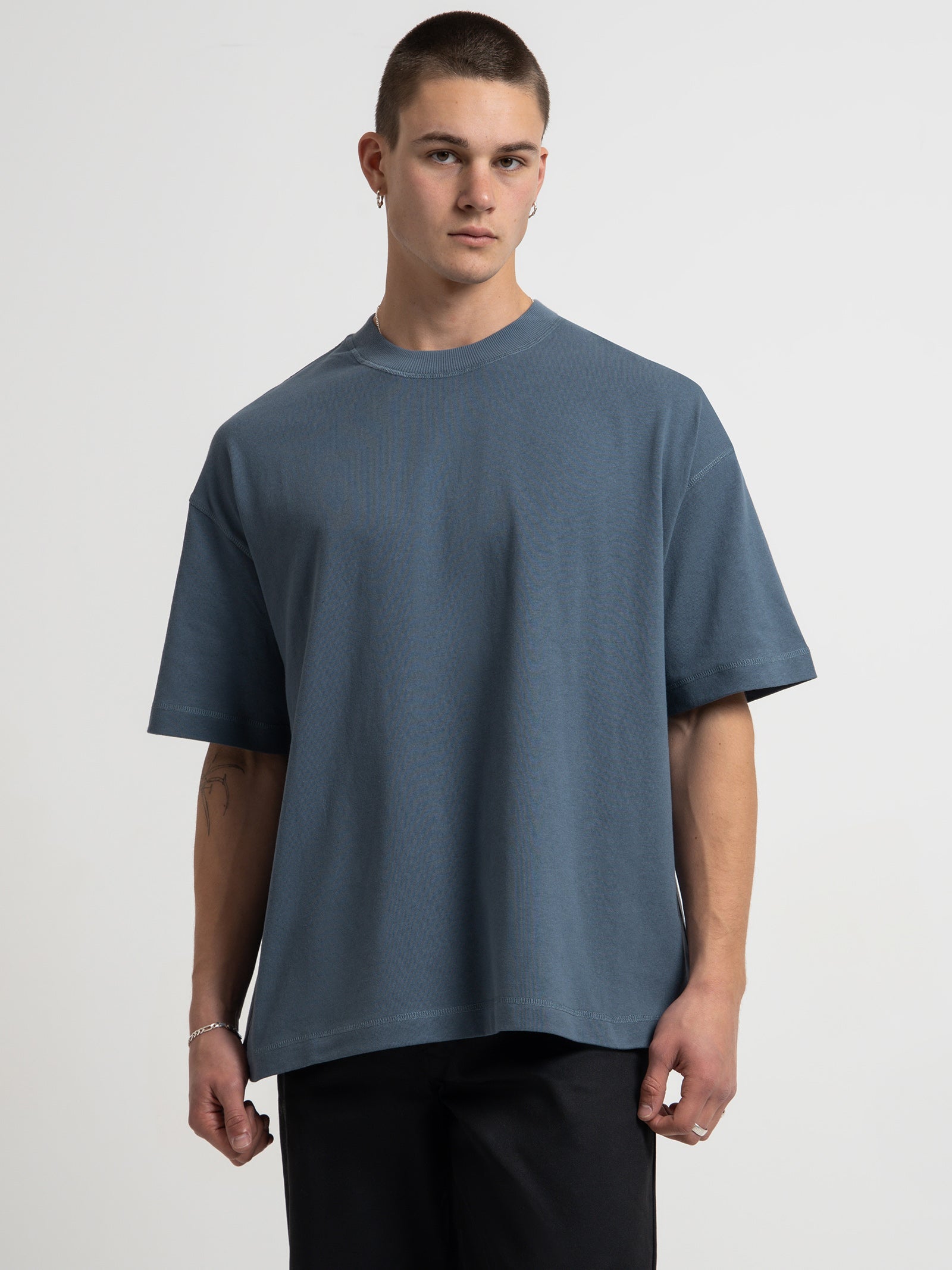 Cartel Classic T-Shirt in Steel