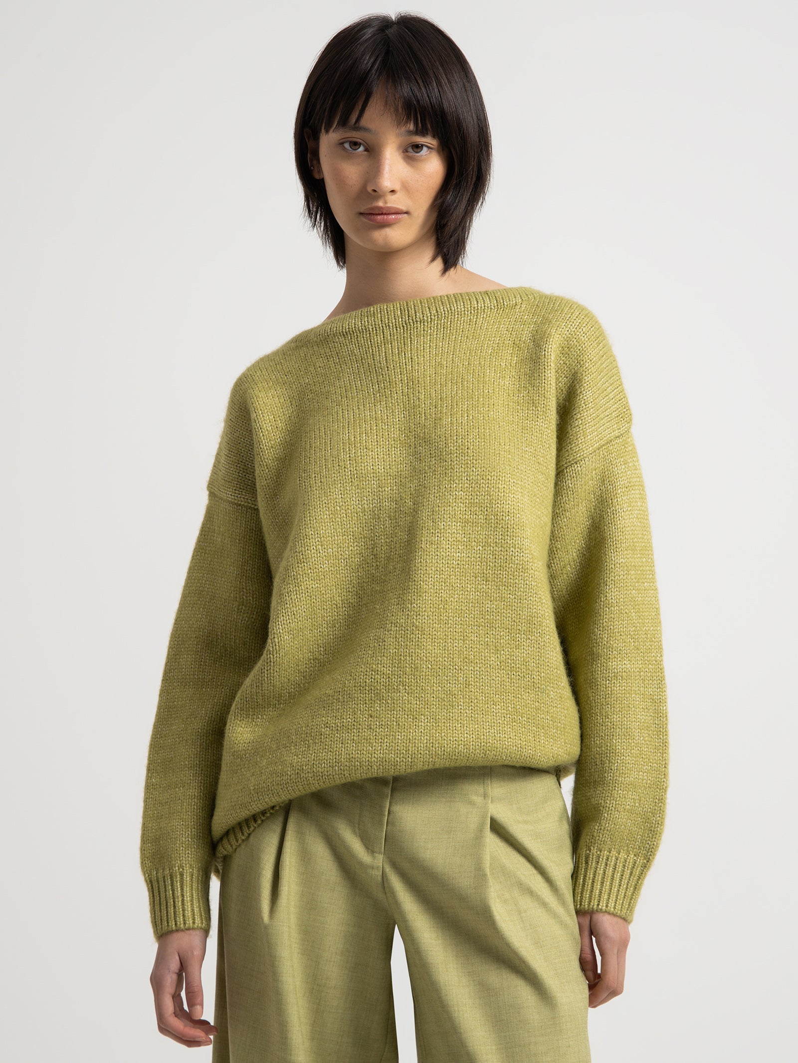 Sare Slouch Sweater in Aloe