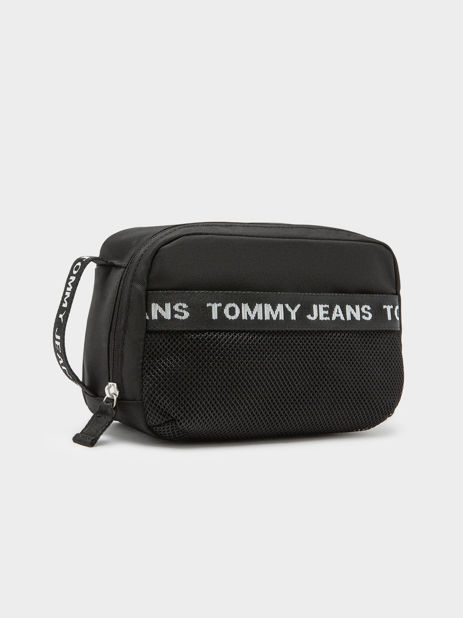 Essential Nylon Washbag in Black