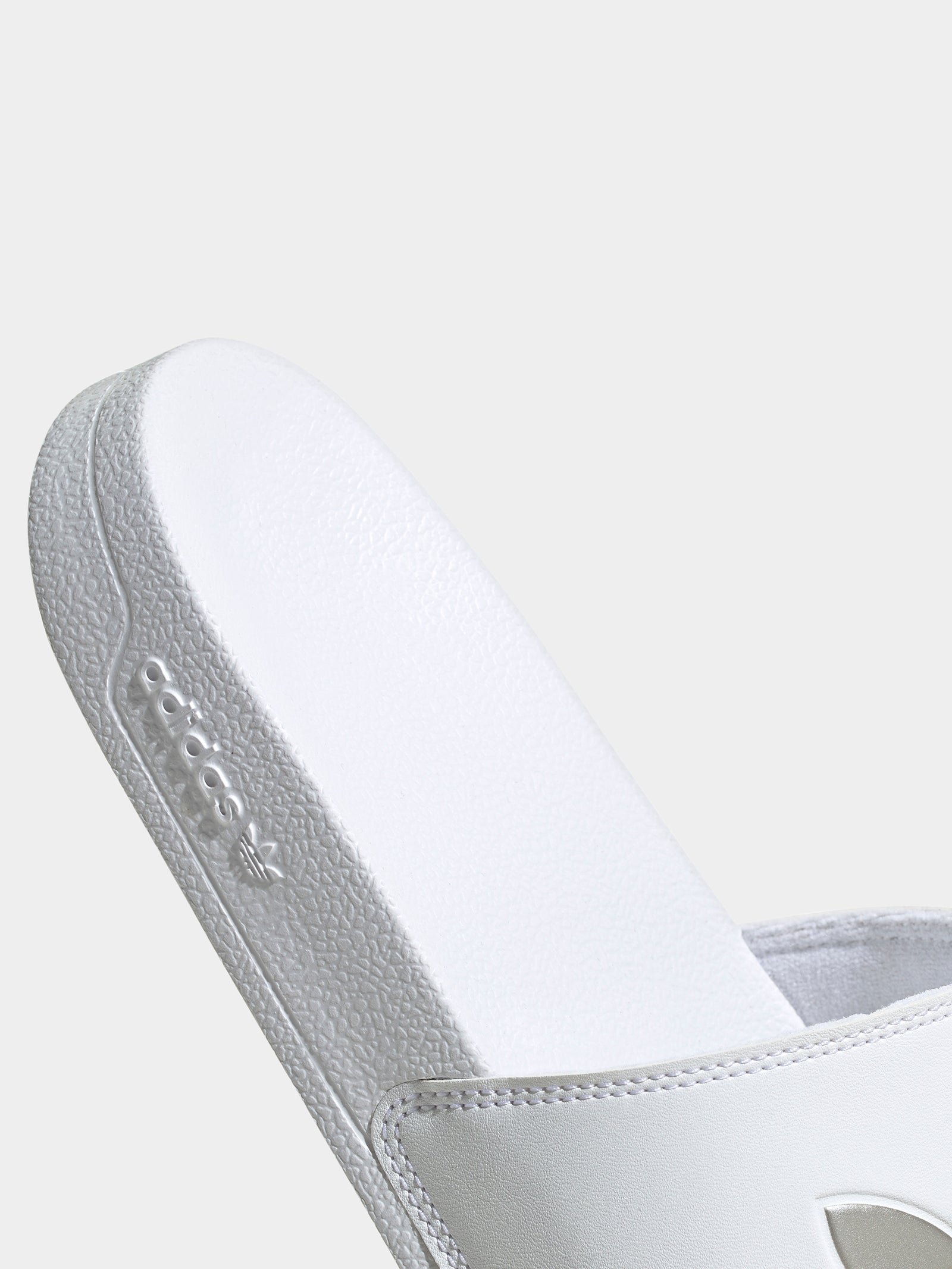 Womens Adilette Lite Slides in Cloud White & Matte Silver