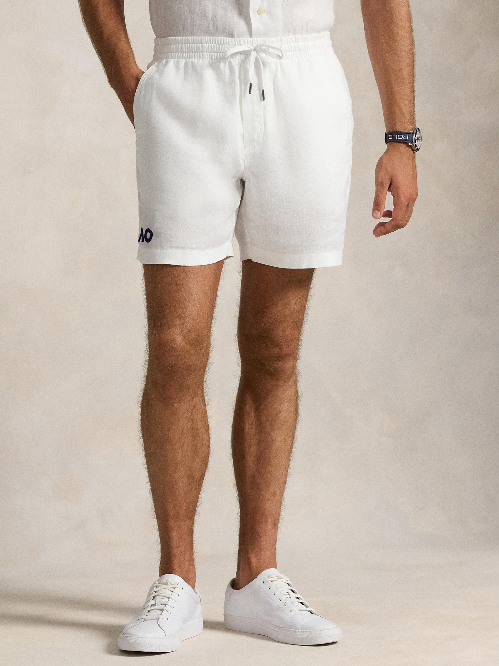 AO Short In White