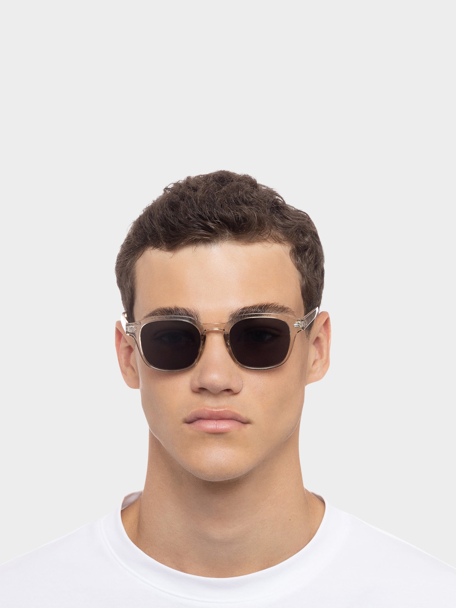 Serpens Sunglasses in Pebble Smoke Mono