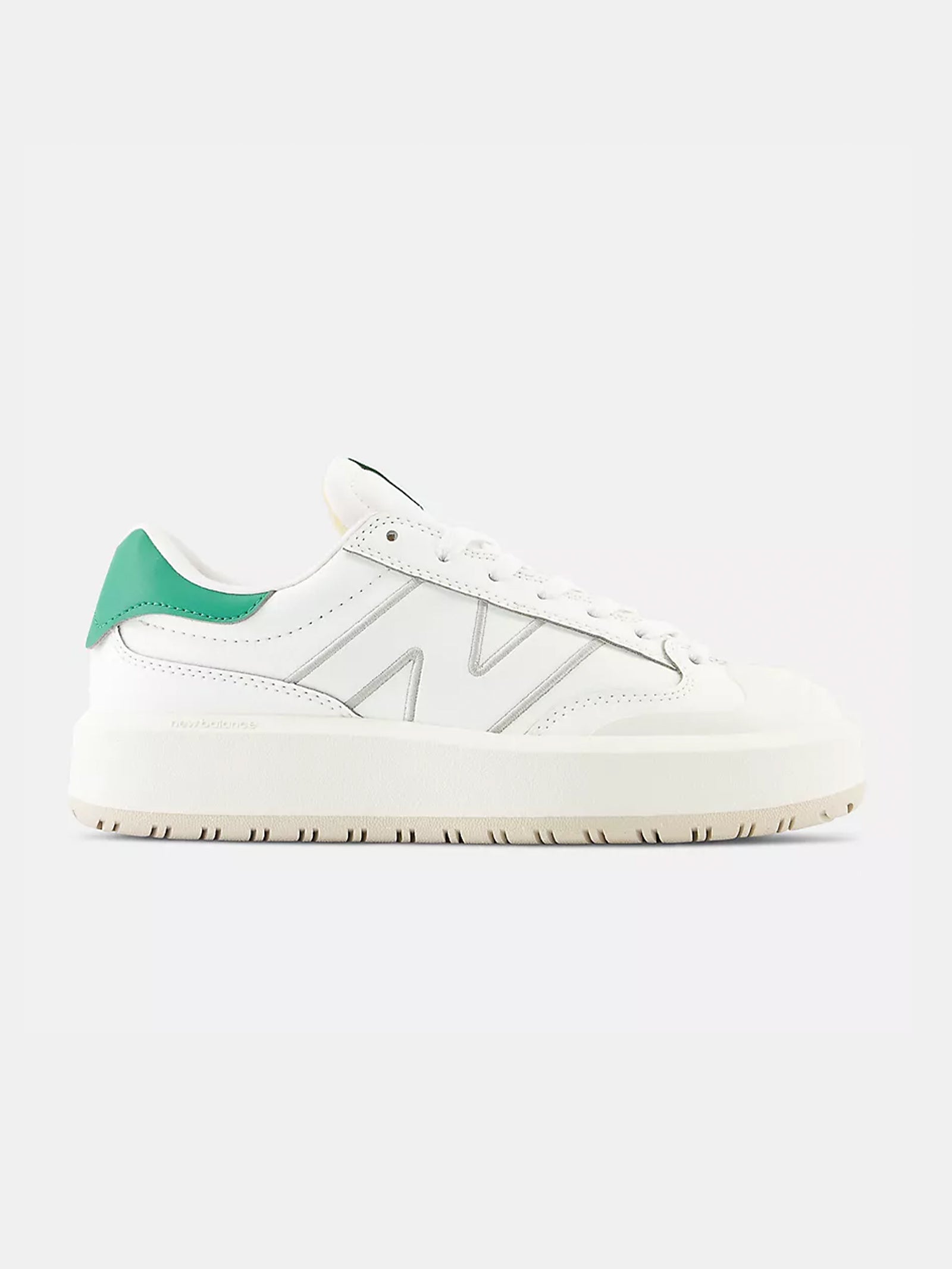 Unisex CT302 Sneakers in White & Green