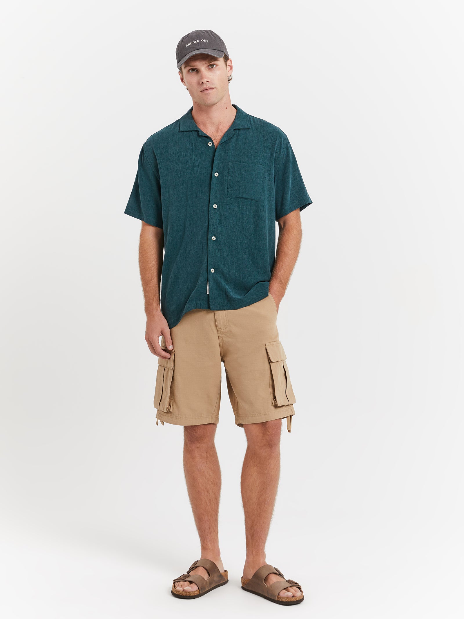 Wyatt Cargo Shorts in Creme