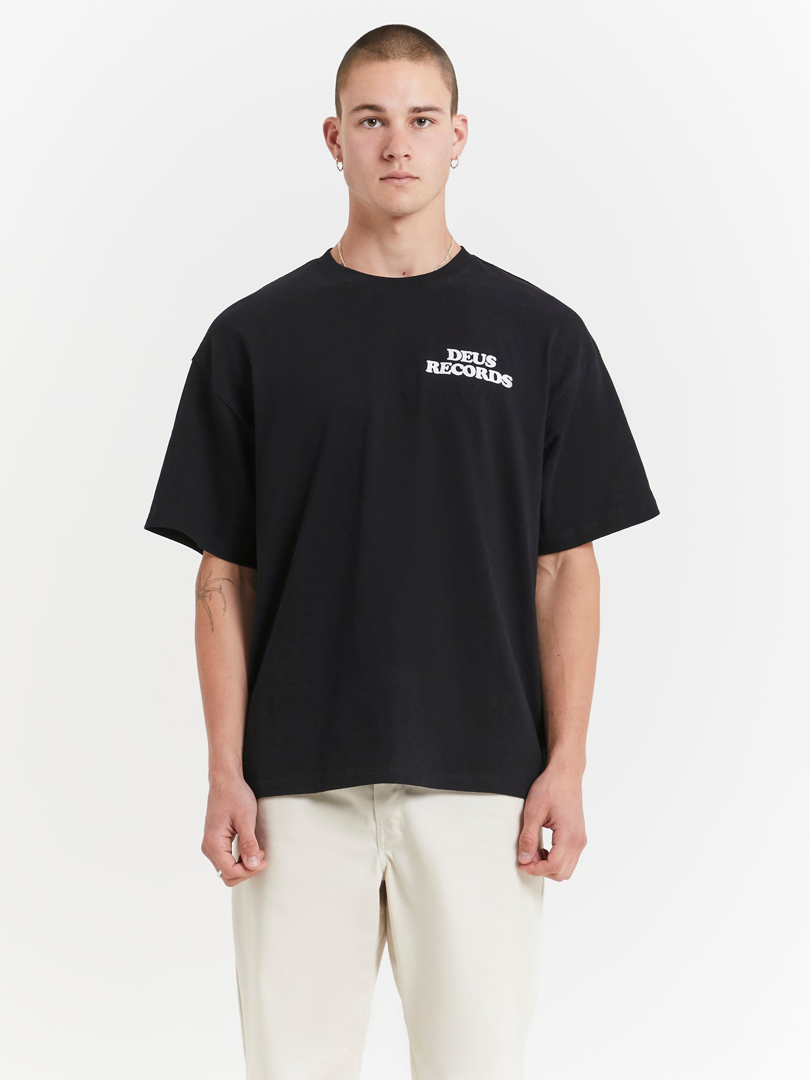 Paradeus T-Shirt in Black