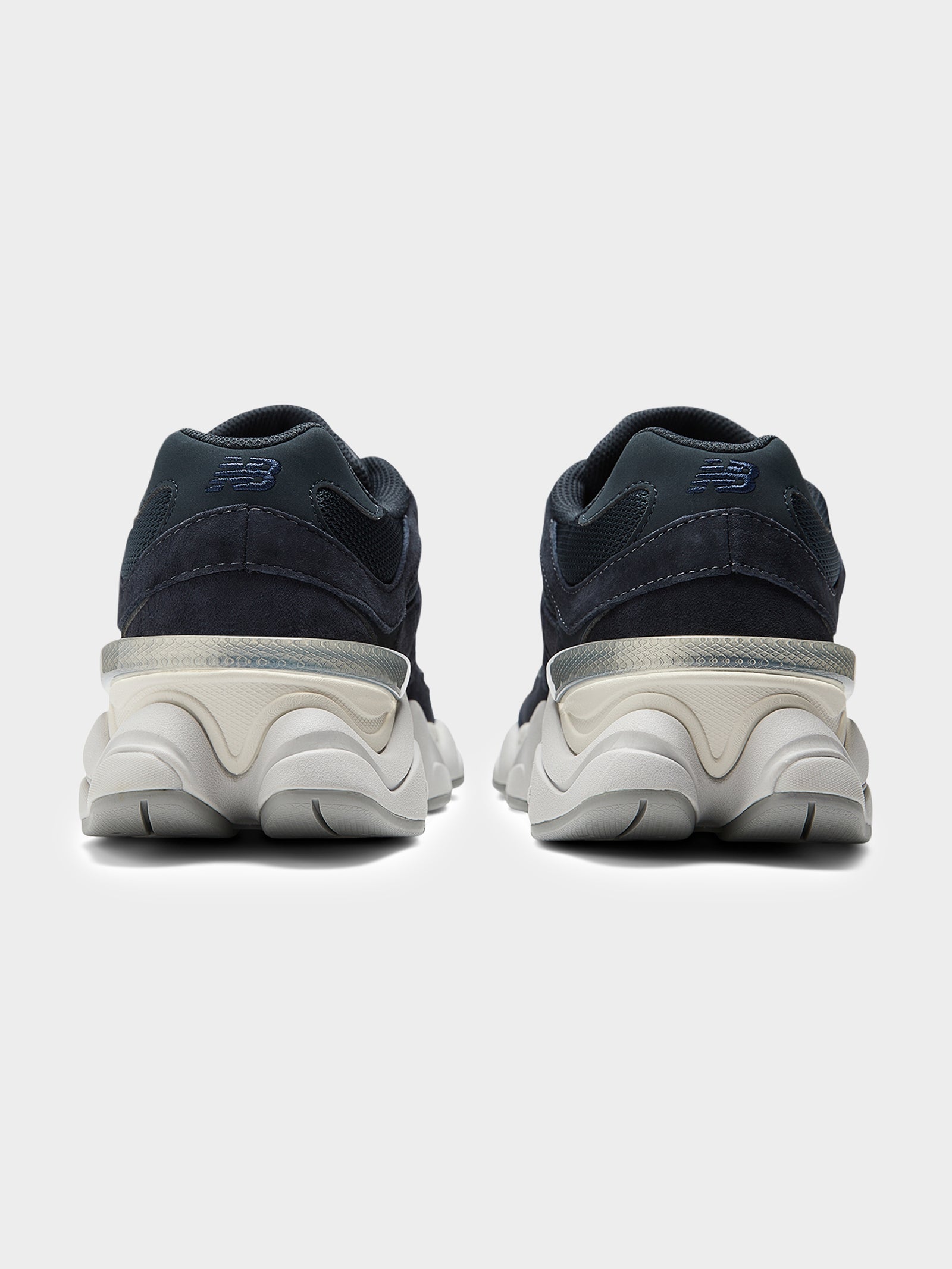 Unisex 9060 Sneakers in Navy