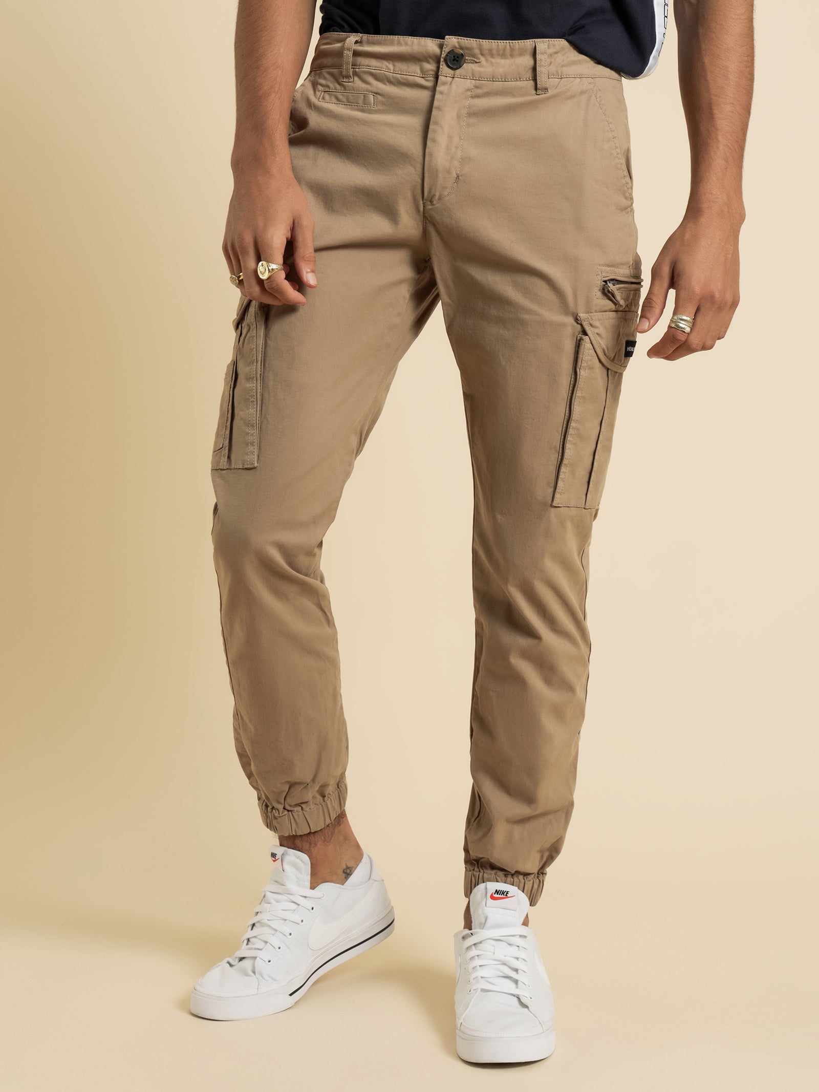 Eagle Pant in Desert Sand