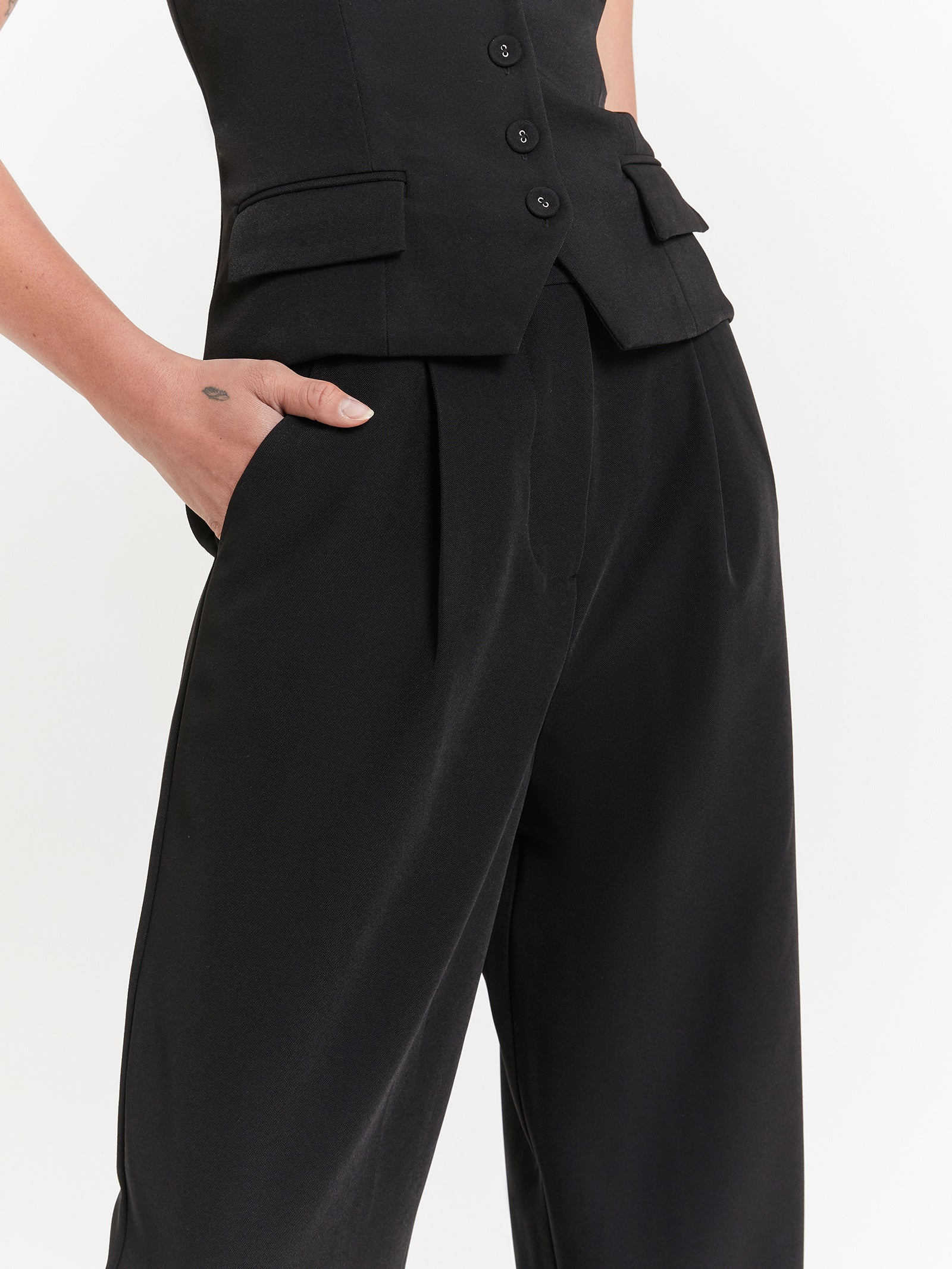 Hart Tailored Pants in Black