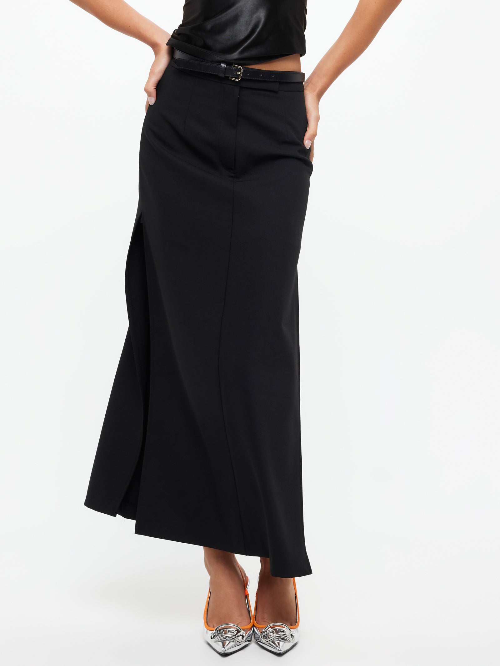 Minimalist Maxi Skirt in Onyx