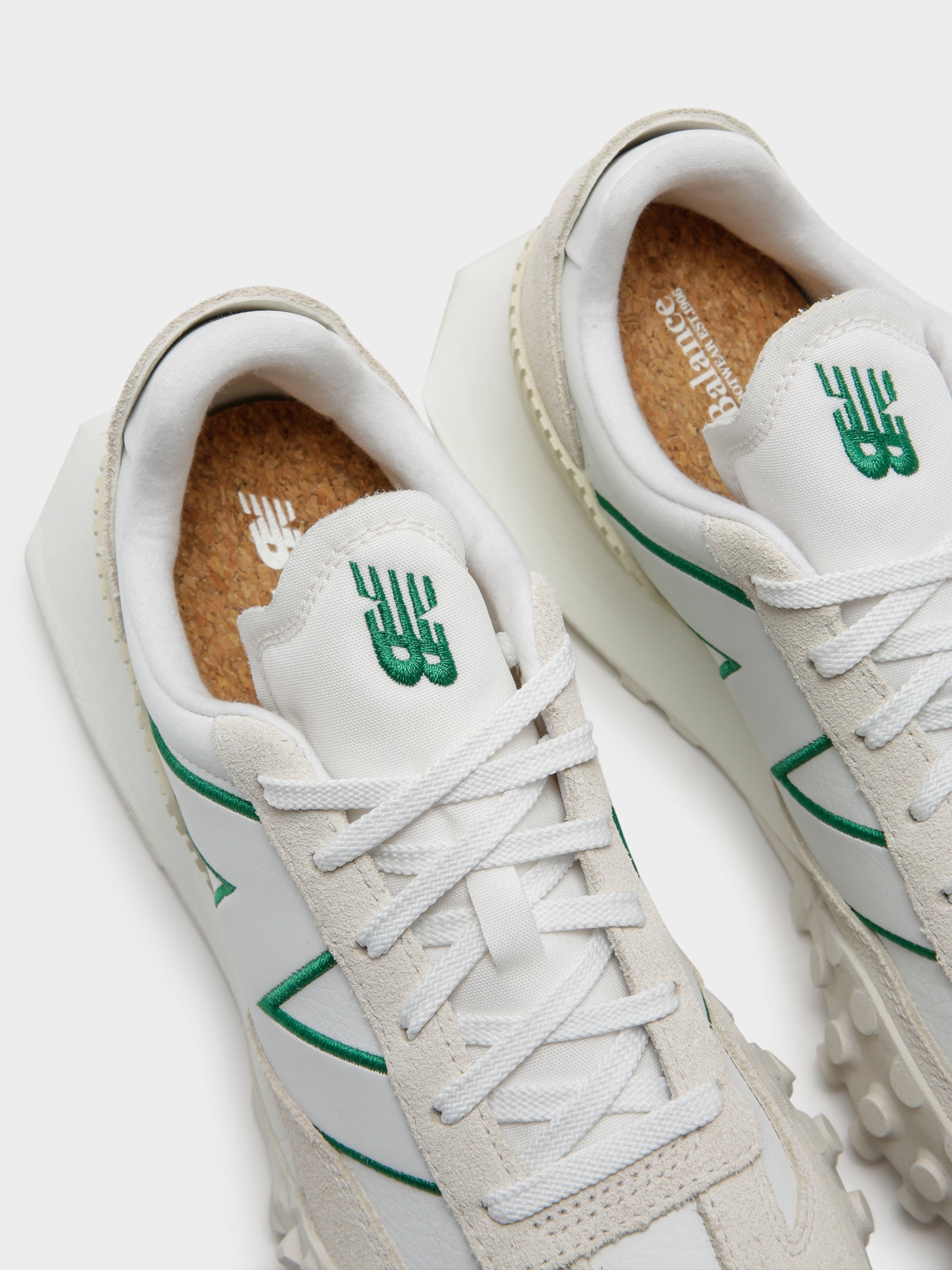 Unisex XC-72 Sneakers in White & Green