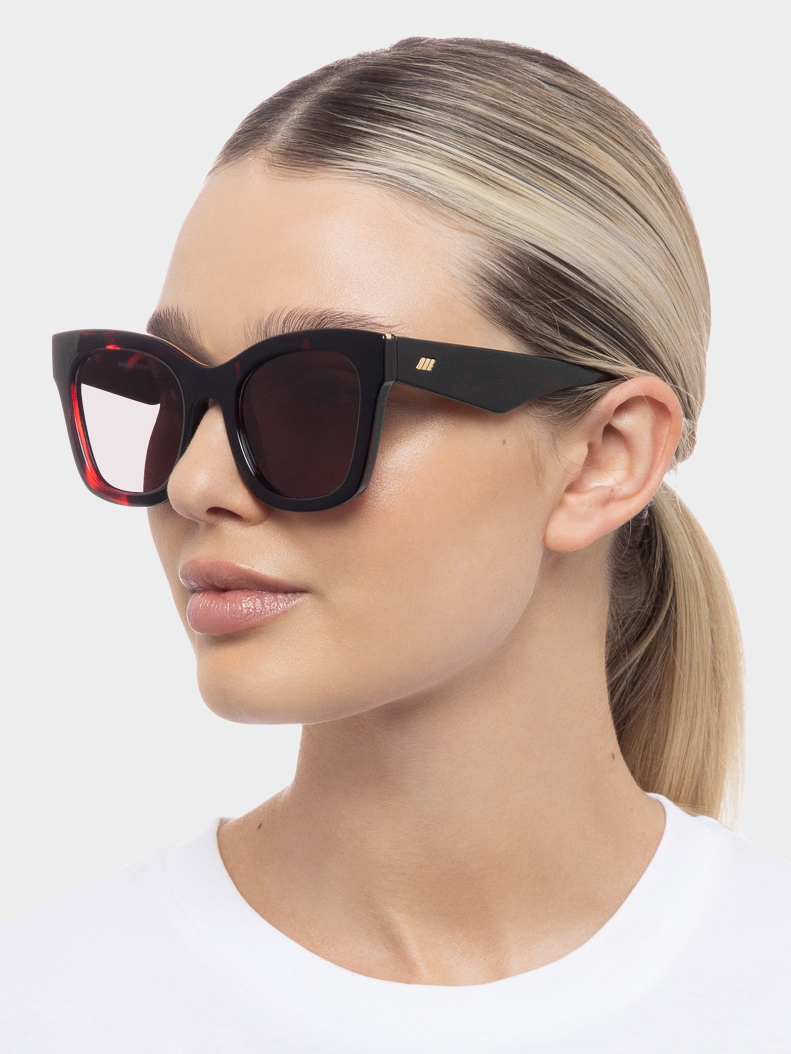 Showstopper Sunglasses in Cherry Tort Smokey Brown Mono