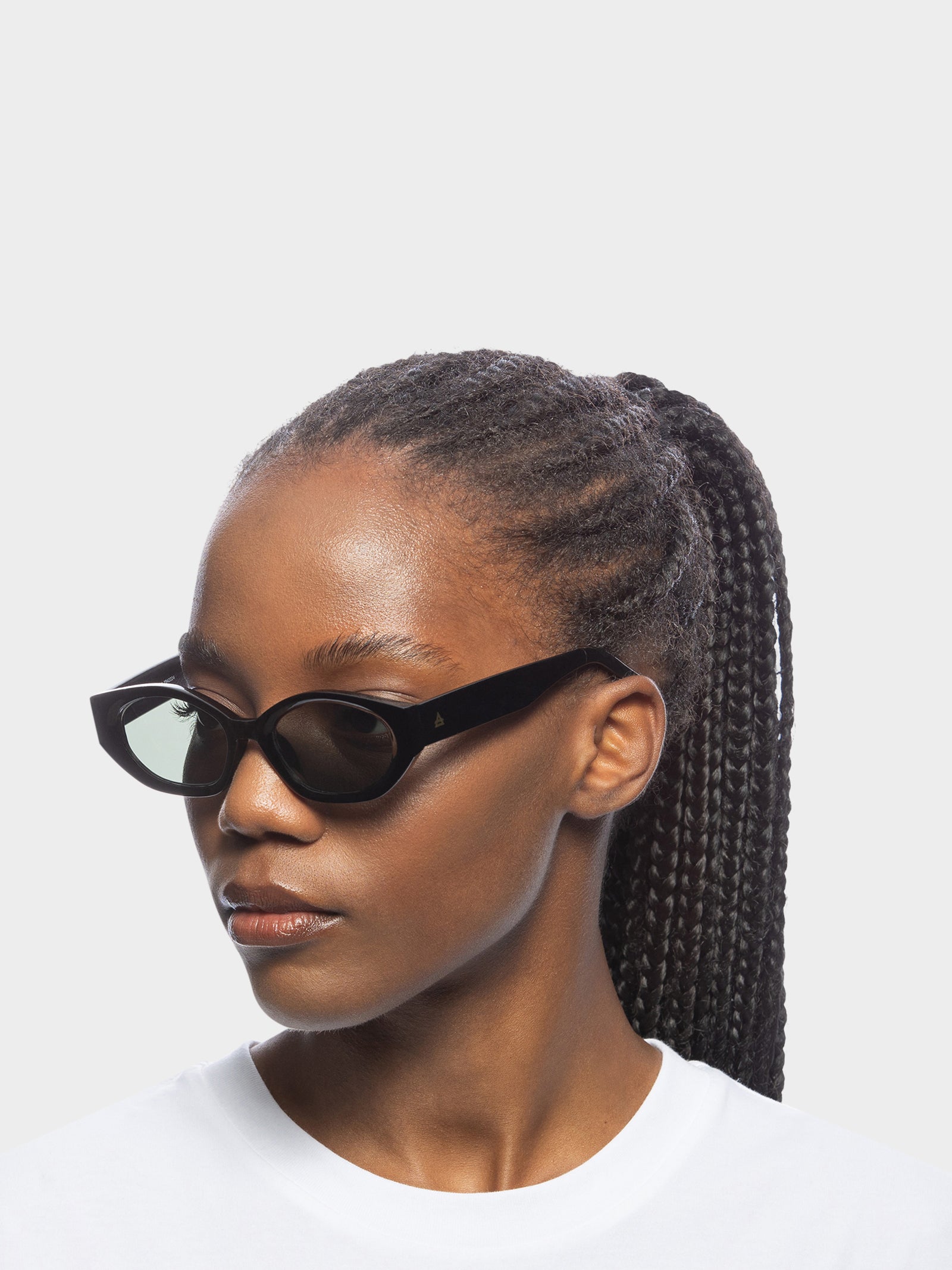 Mensa Sunglasses in Black Green Mono