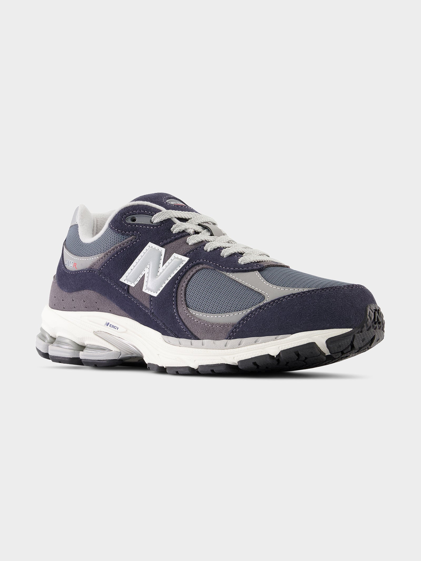 Unisex 2002R Sneakers in Navy & Grey