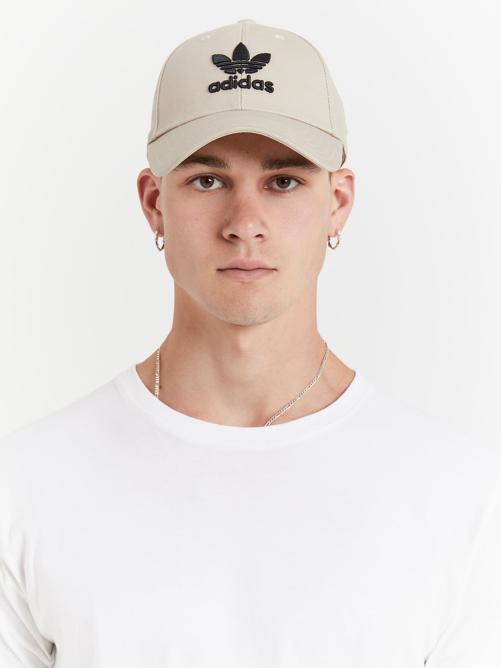 Trefoil Baseball Cap in Wonder Beige