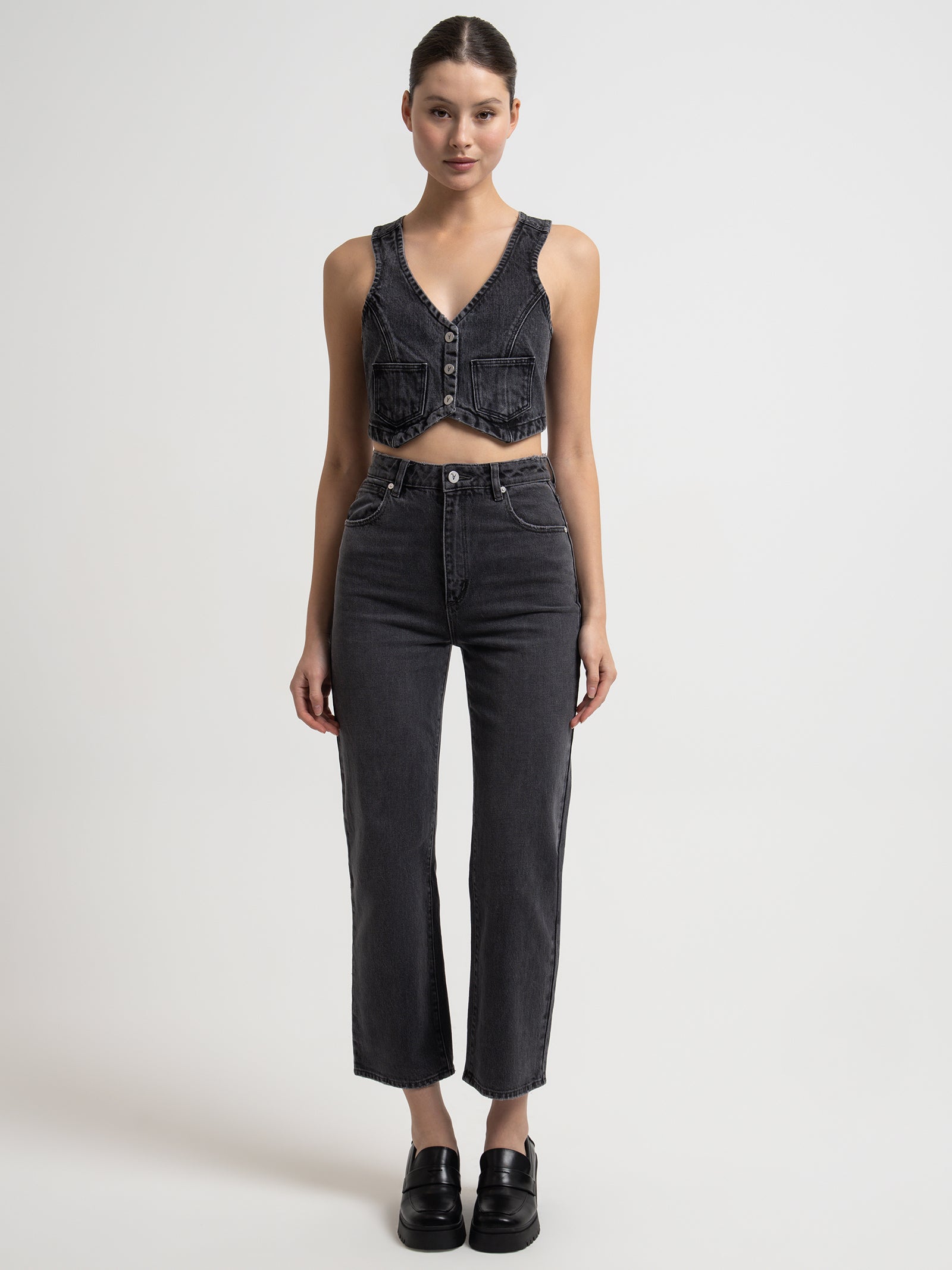 Venice Straight Bobbi Jeans in Washed Black