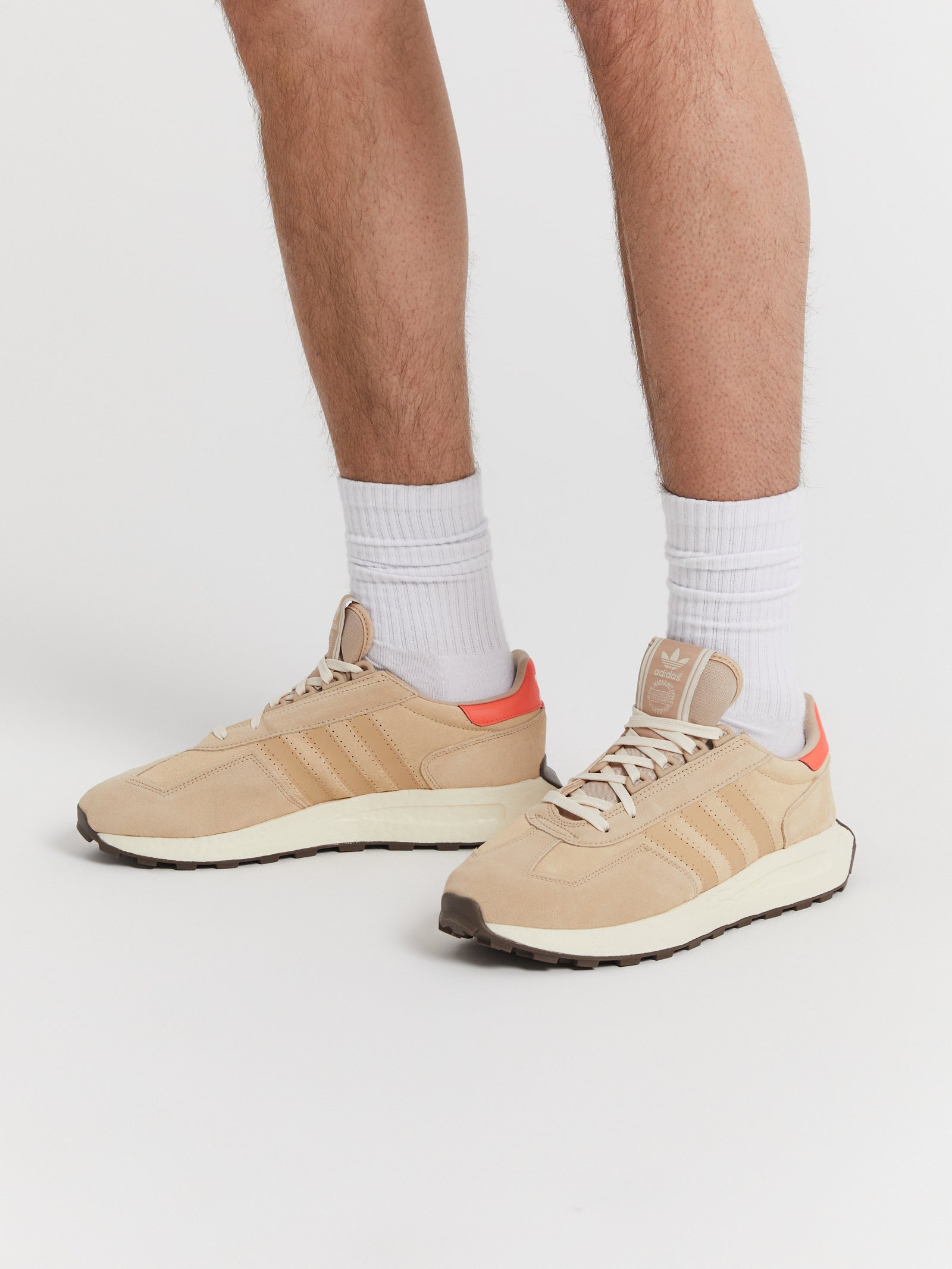 Mens Retropy E5 Sneakers in Magic Beige & Red