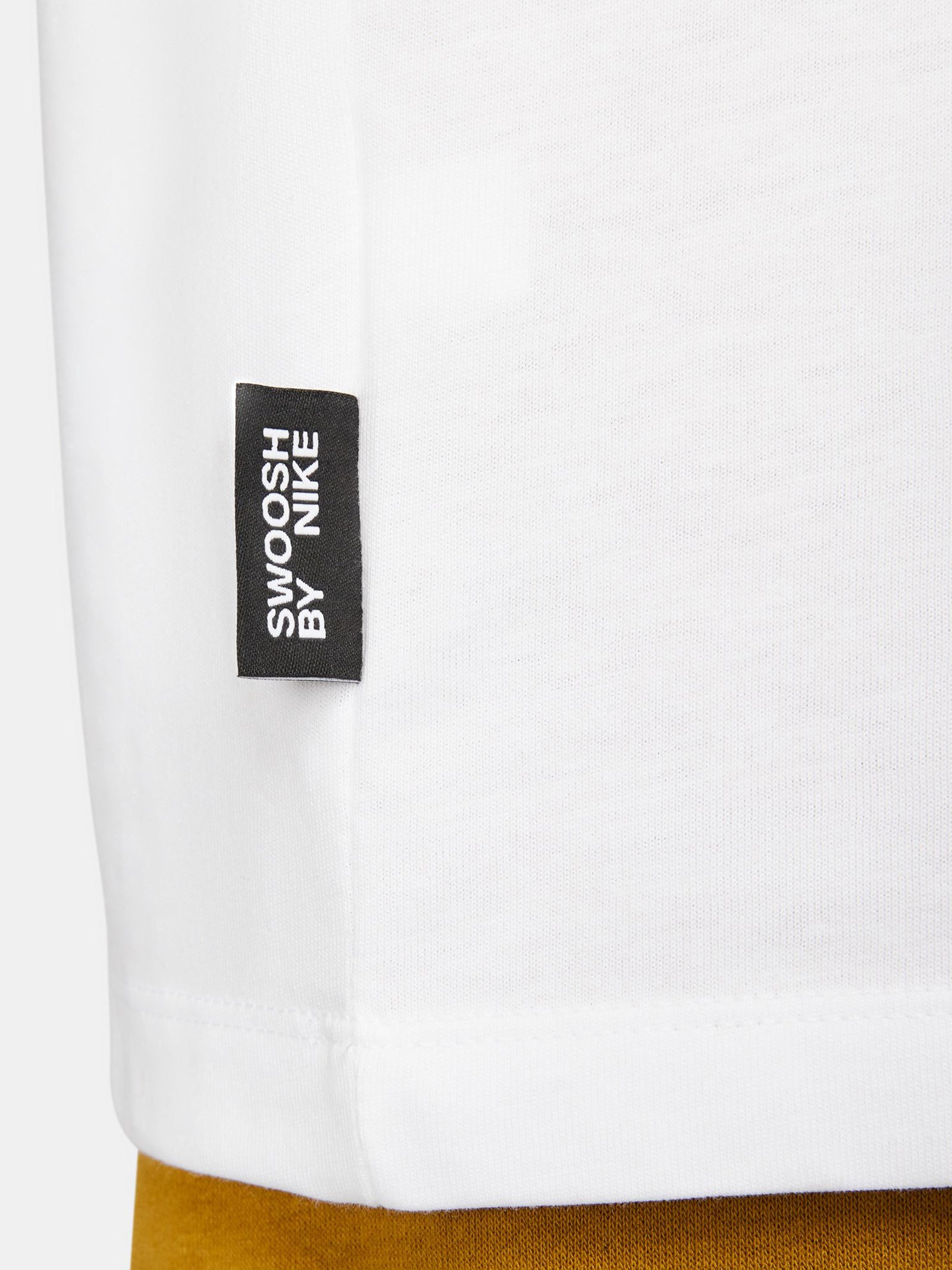 Sportswear Big Swoosh T-Shirt in White