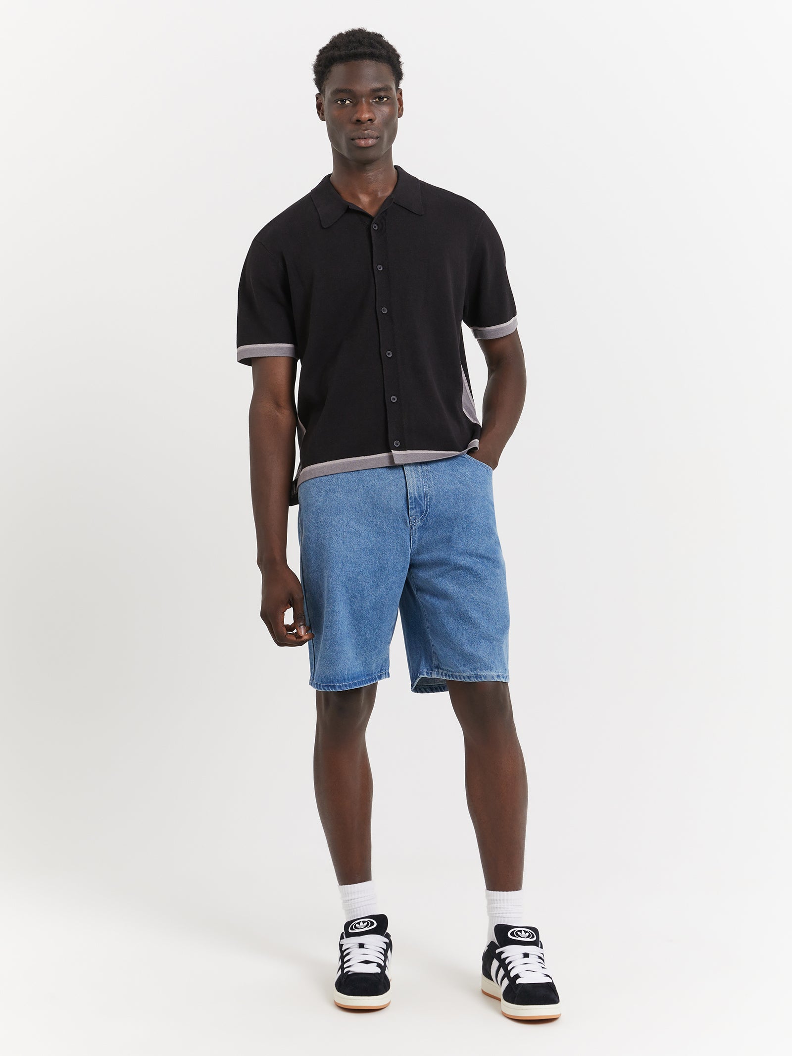 Knit Resort Short Sleeve Shirt in Black