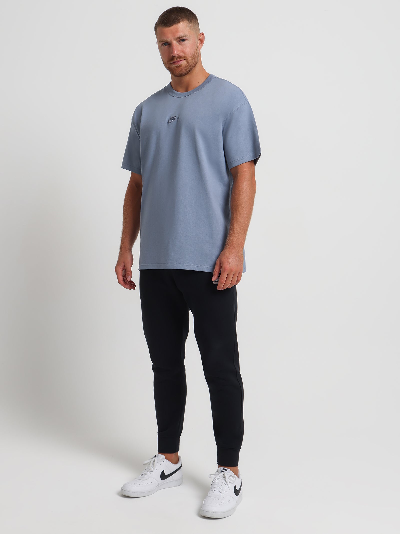 Sportswear Premium Essentials Sustainable in Ashen Slate