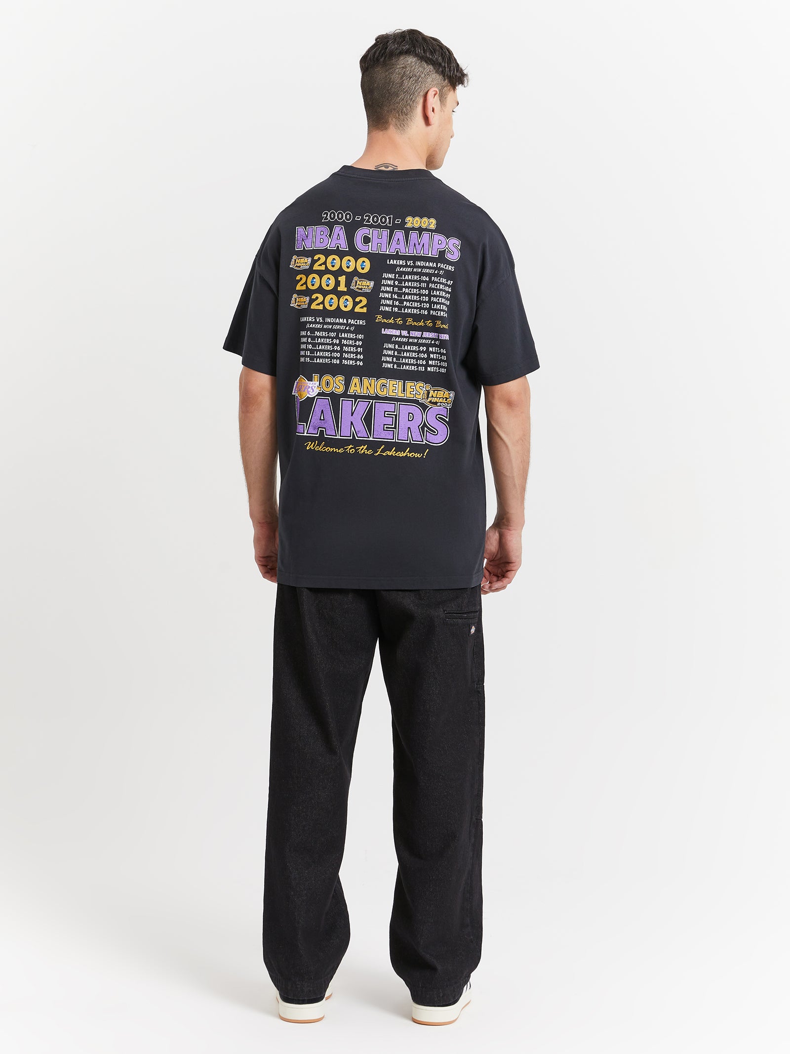 Finals Champions Lakers T-Shirt in Faded Black