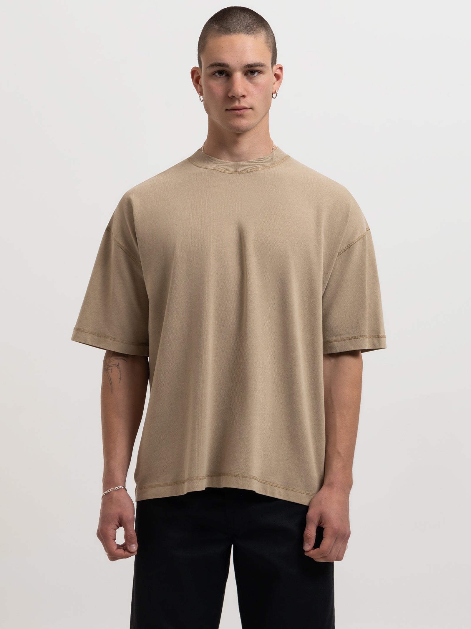 Cartel Classic T-Shirt in Washed Stone