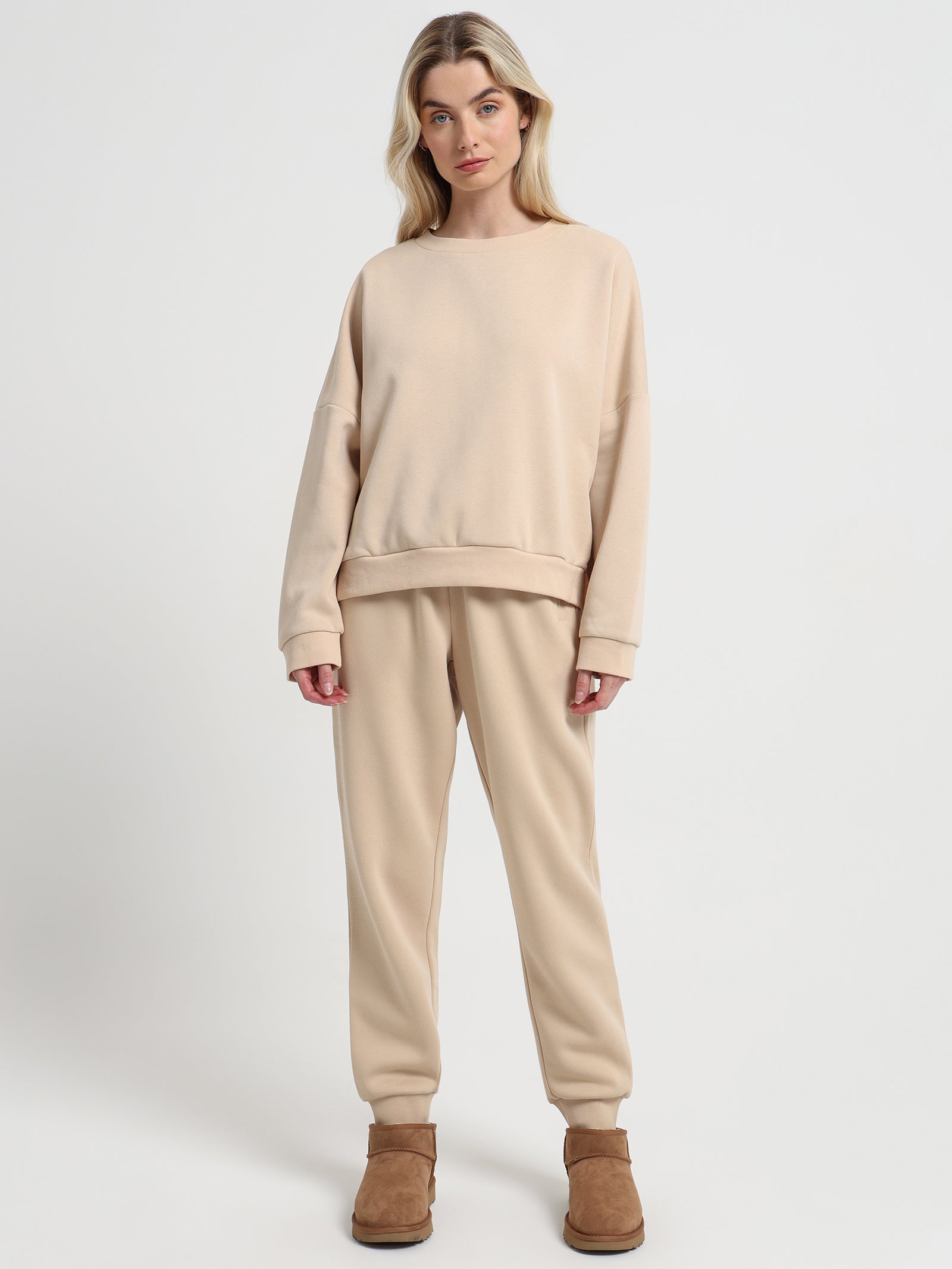 Carter Classic Oversized Sweat in Sand