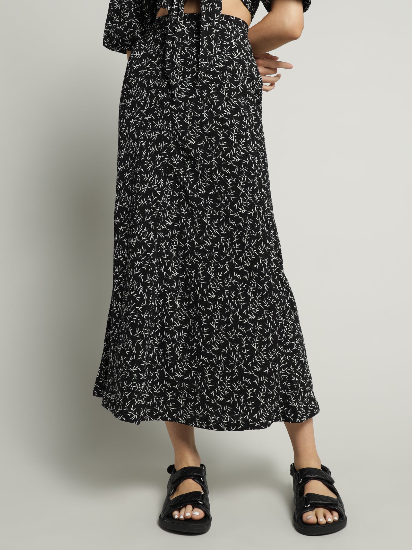 Giselle Midi Skirt in Wisteria