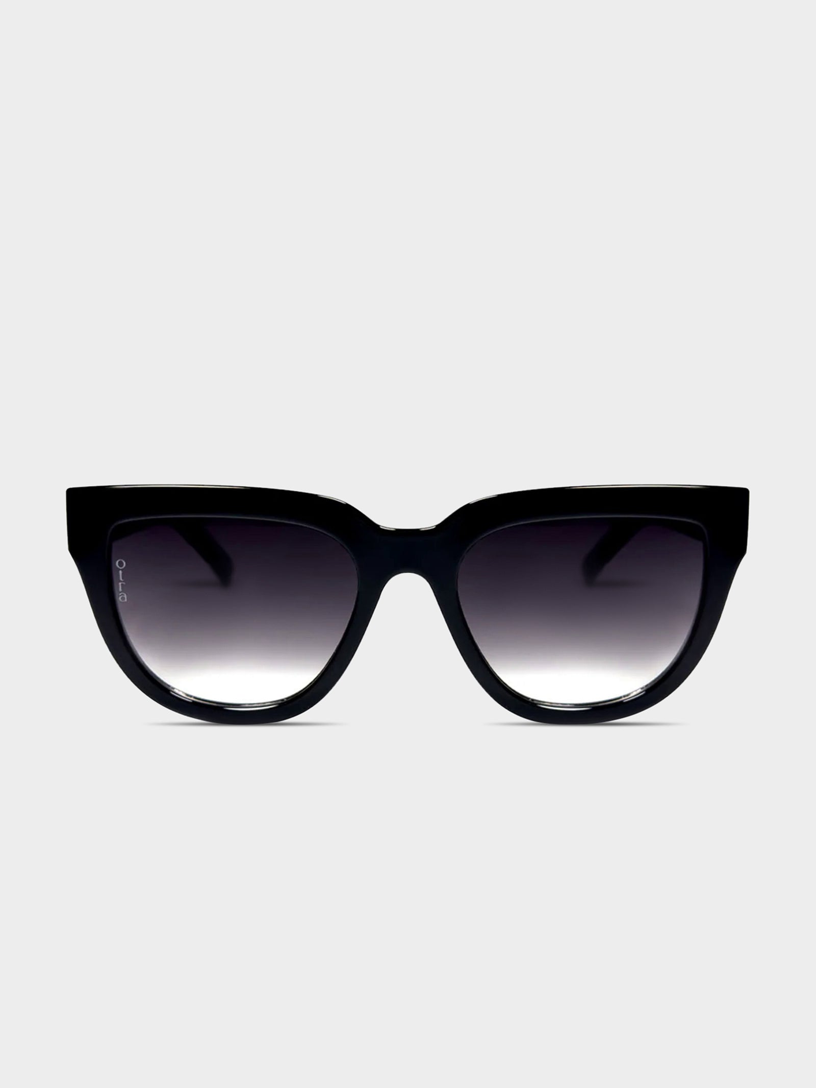 Mara Sunglasses in Black & Smoke Fade