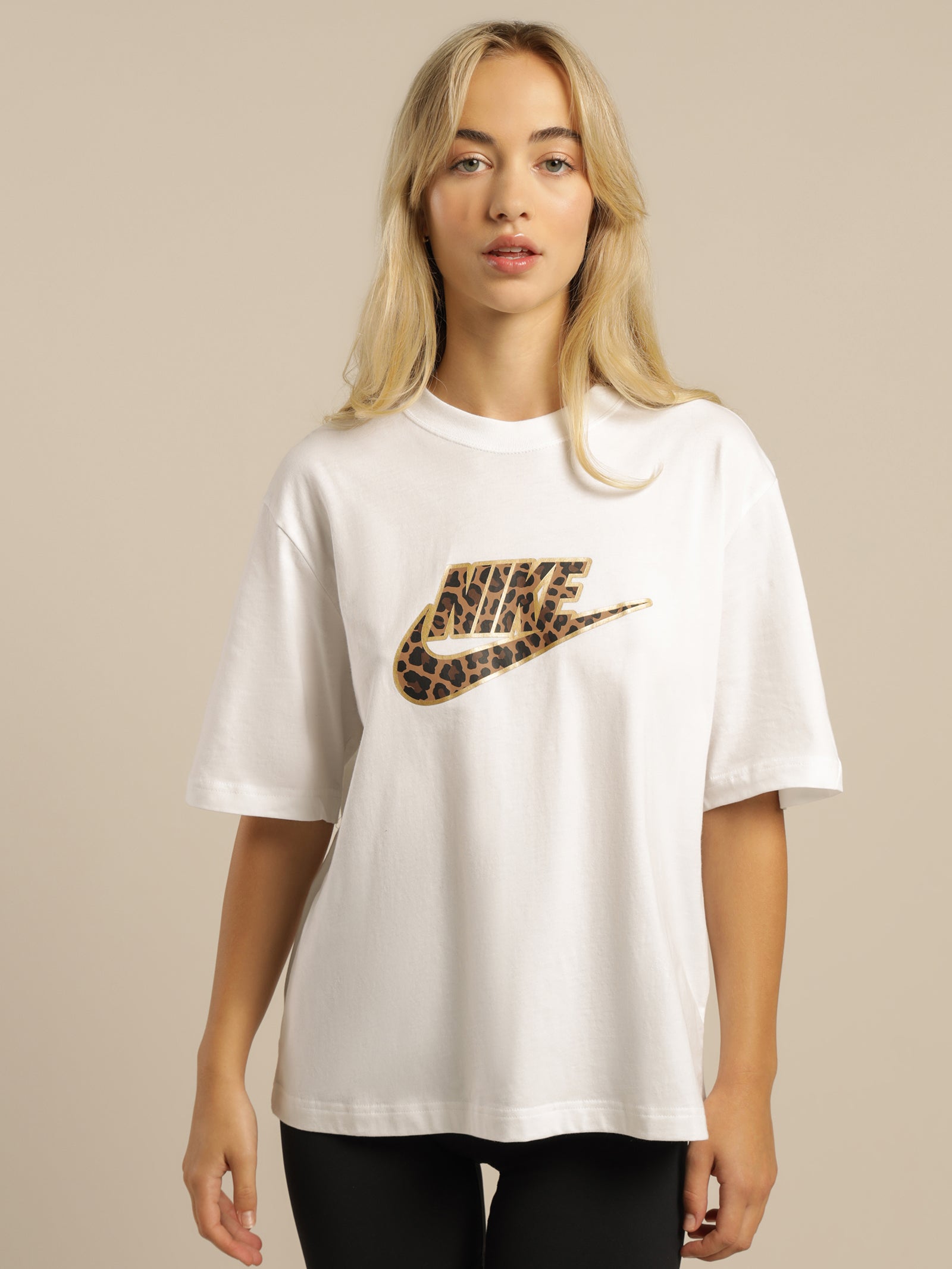 Sportswear T-Shirt Boxy Leopard in White & Metallic Gold