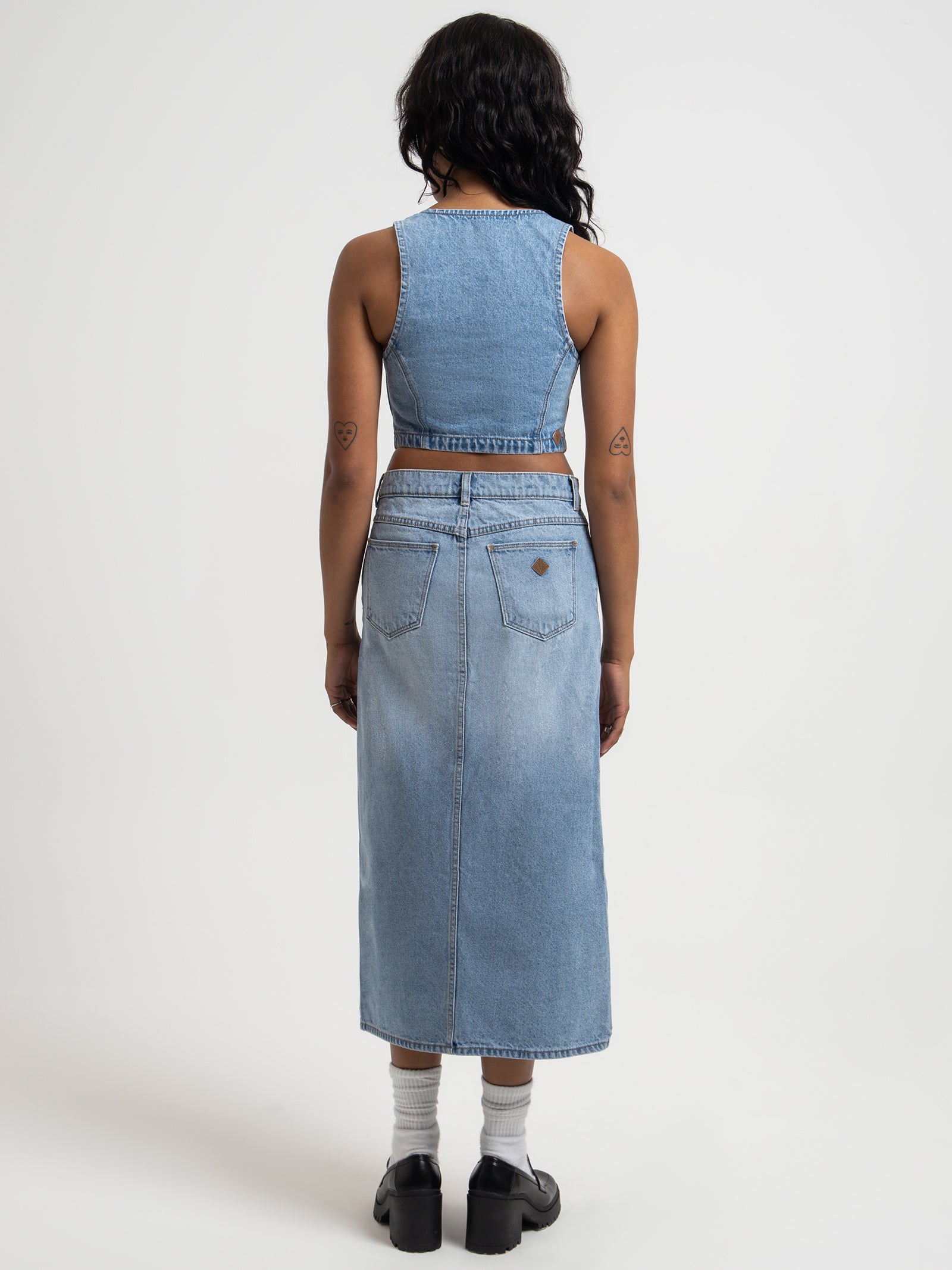 99 Low Maxi Skirt in Distressed Light Denim