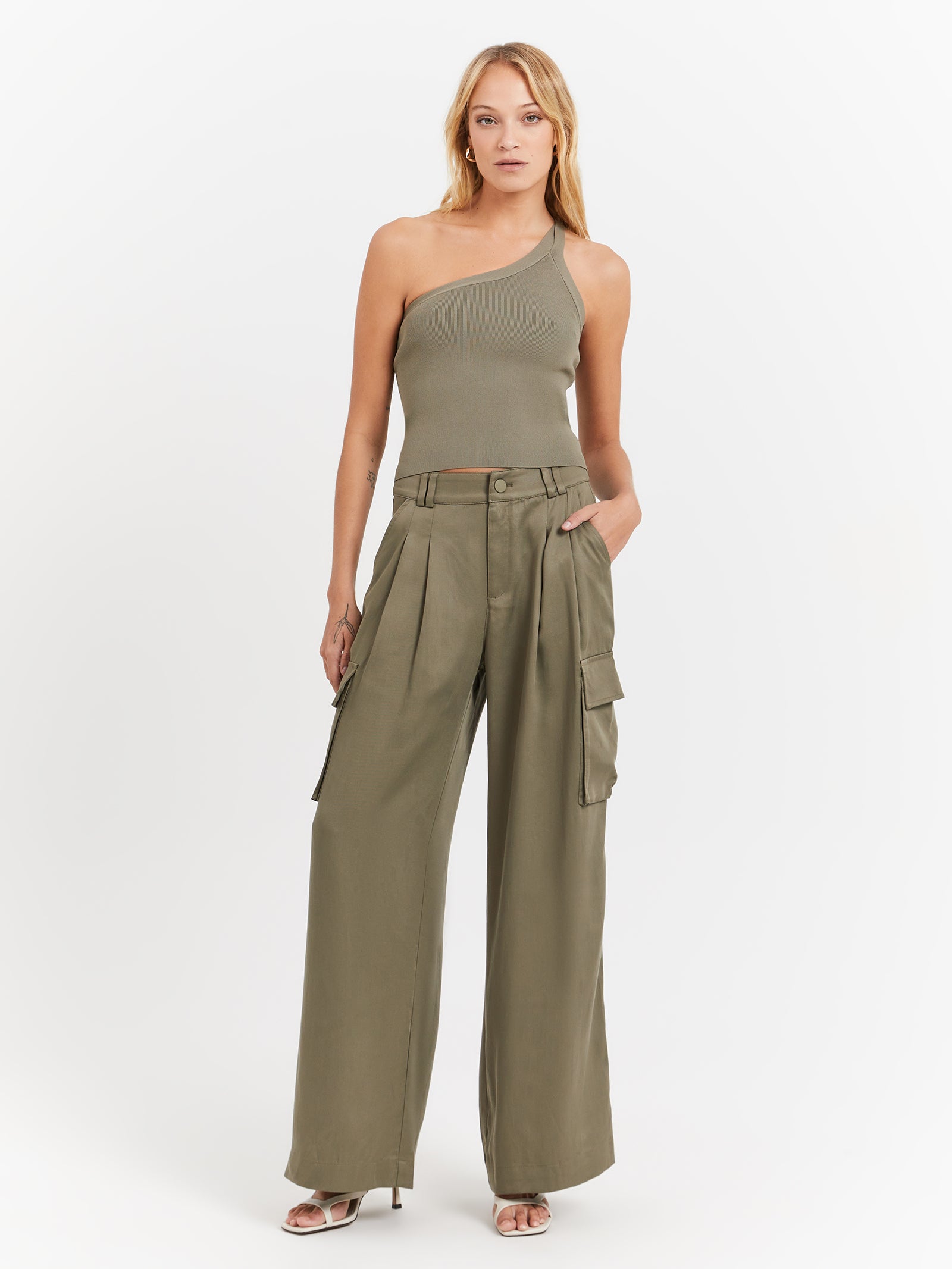 Hayley Cargo Pants in Olive