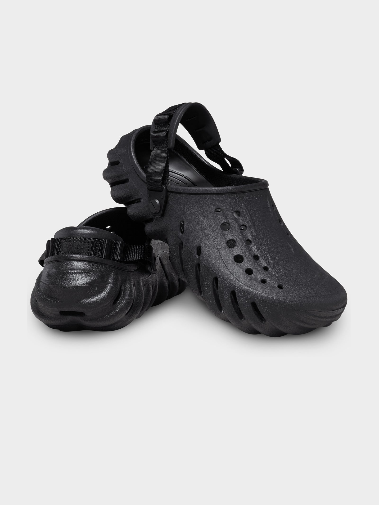 Echo Clogs in Black