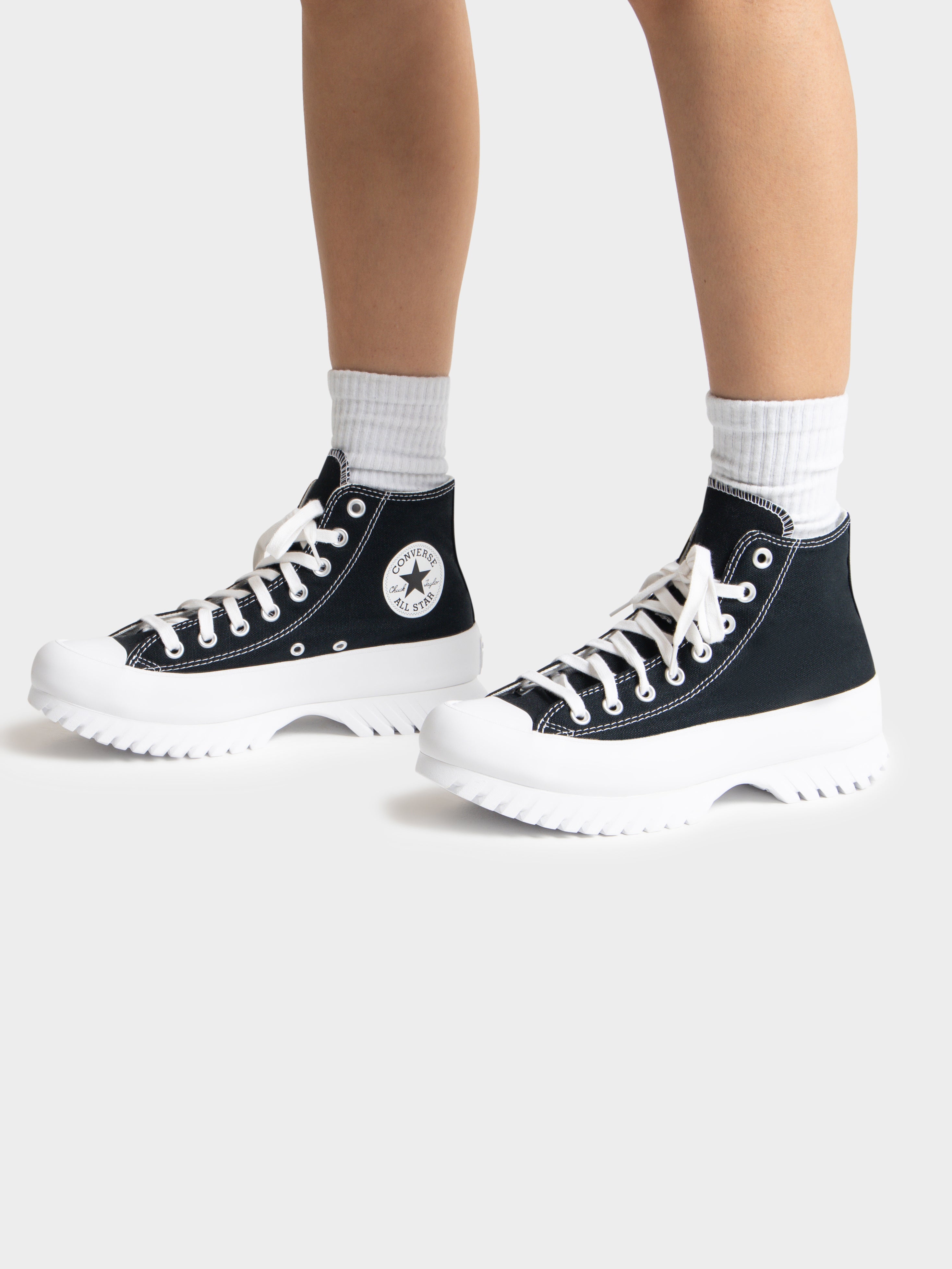 Unisex Chuck Taylor All Star Lugged 2.0 High Top Sneakers in Black