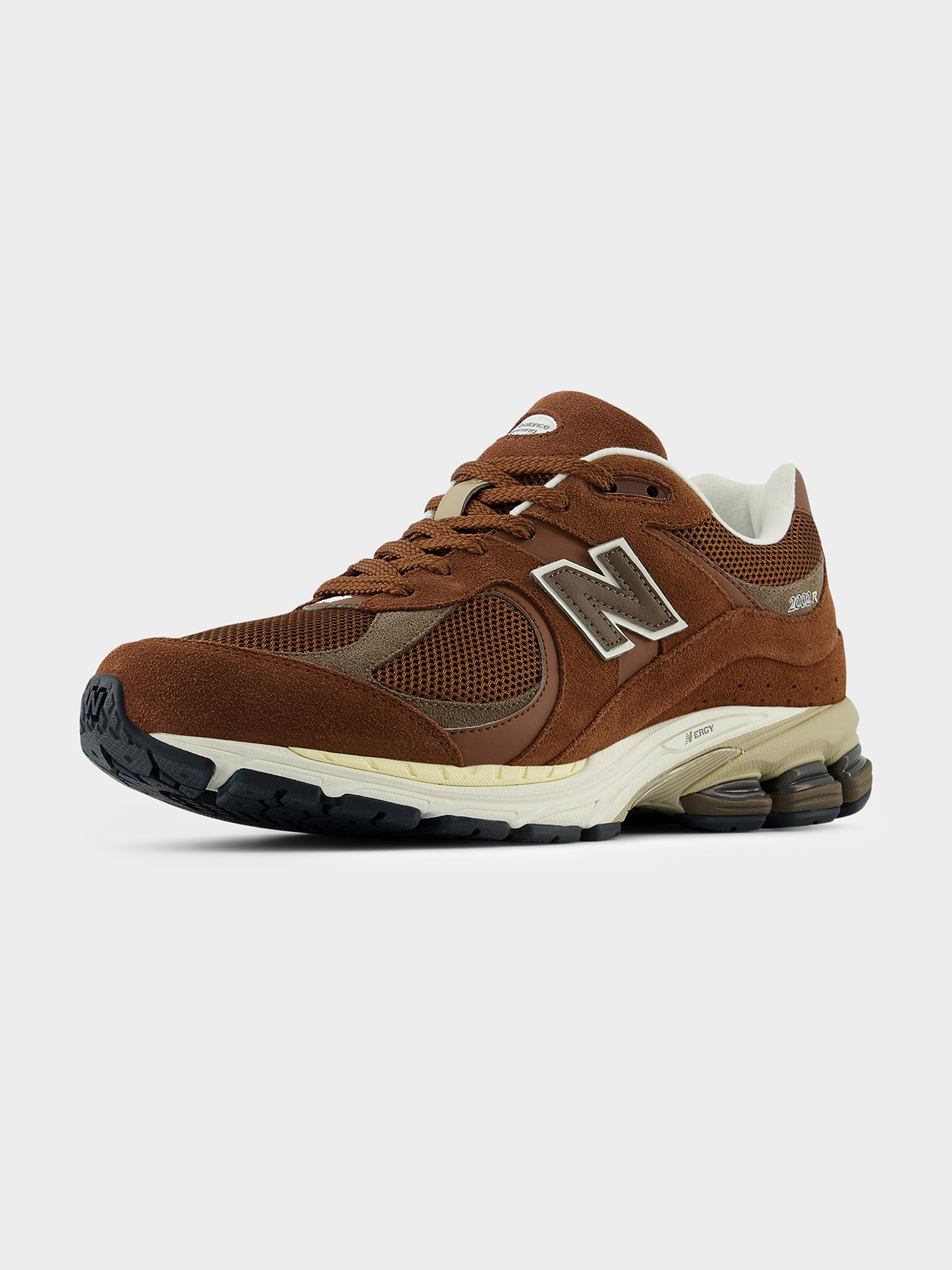 Unisex 2002 Sneaker In Brown