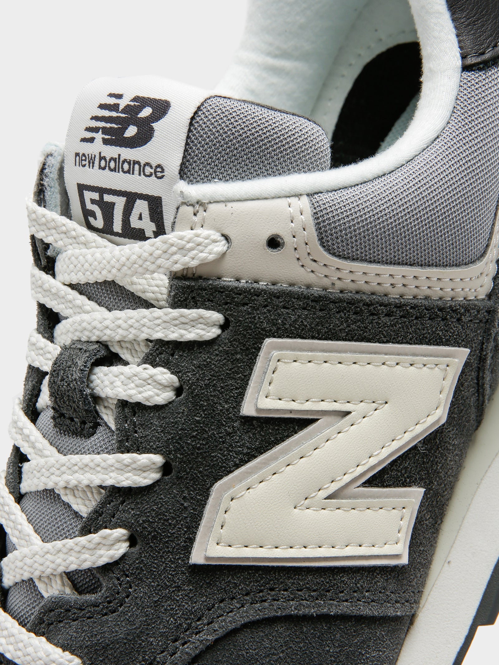 Womens 574 Sneakers in Blacktop & Turtledove