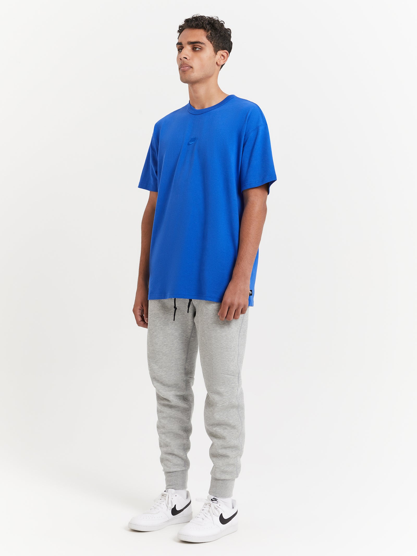 Sportswear Premium Essentials Sustainable T-Shirt in Game & Royal Blue