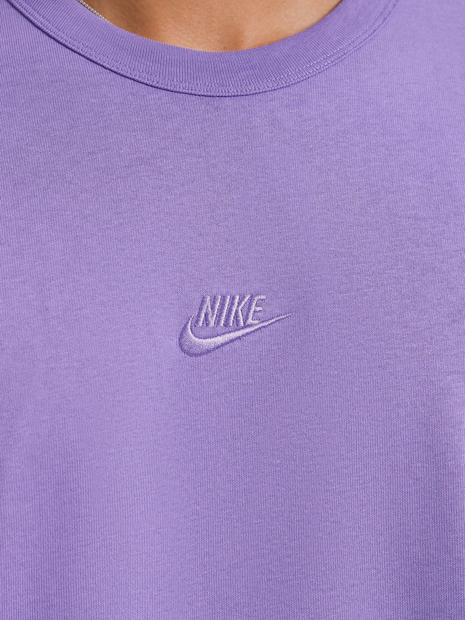 Sportswear Premium Essentials T-Shirt in Space Purple