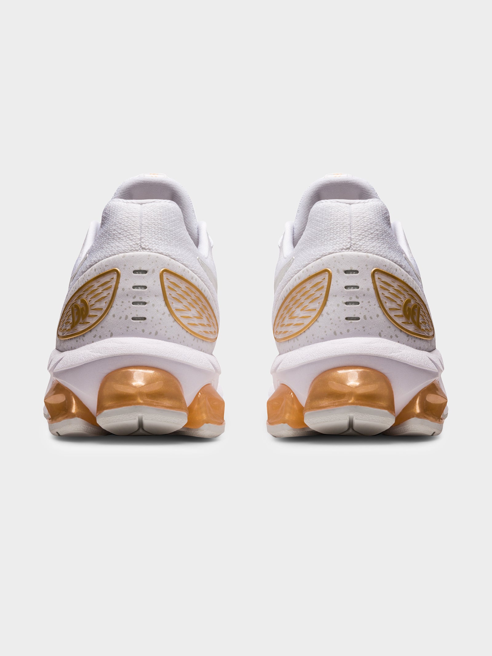 Womens Gel-Quantum 180 Sneakers in White & Champagne