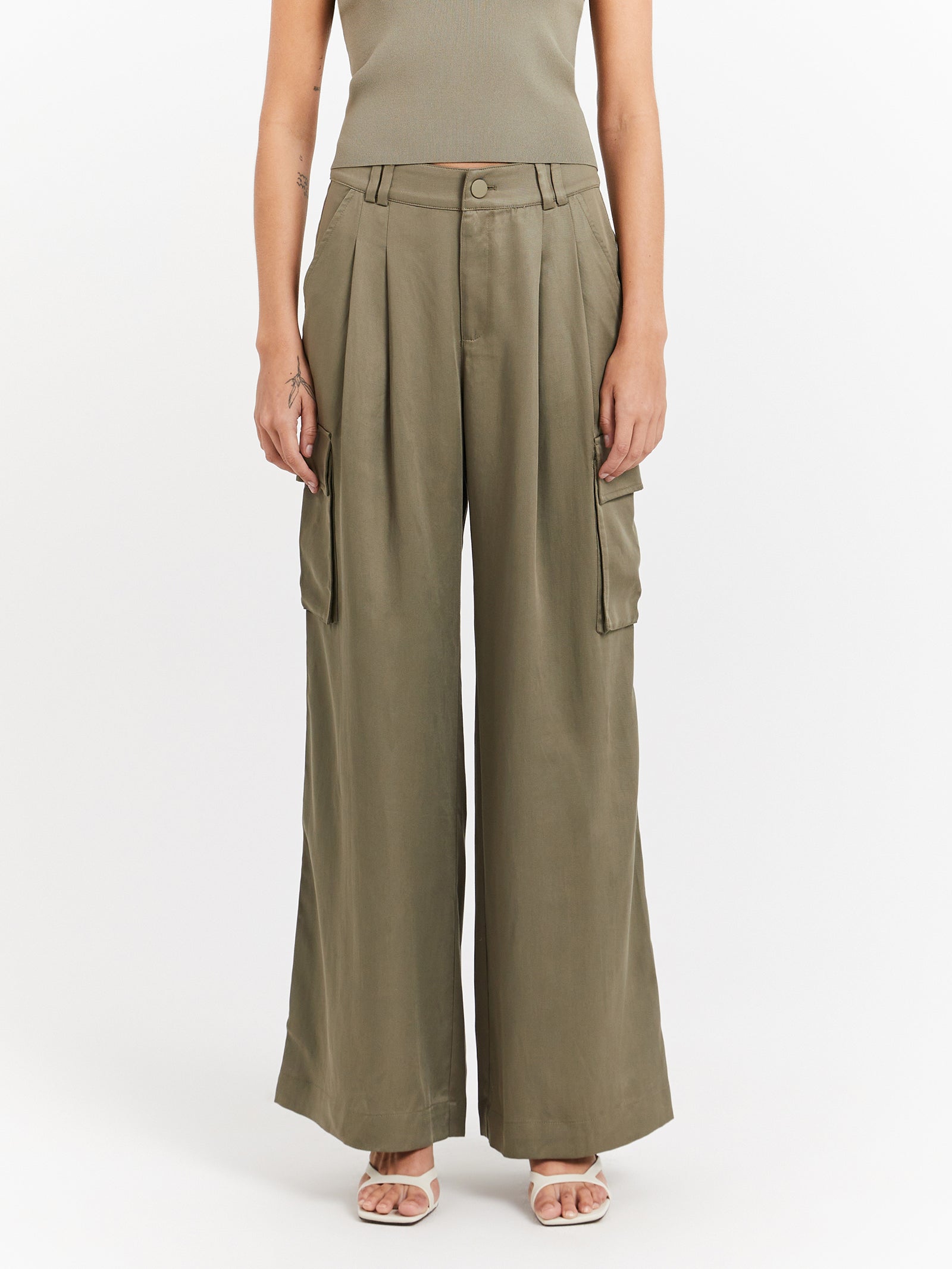 Hayley Cargo Pants in Olive