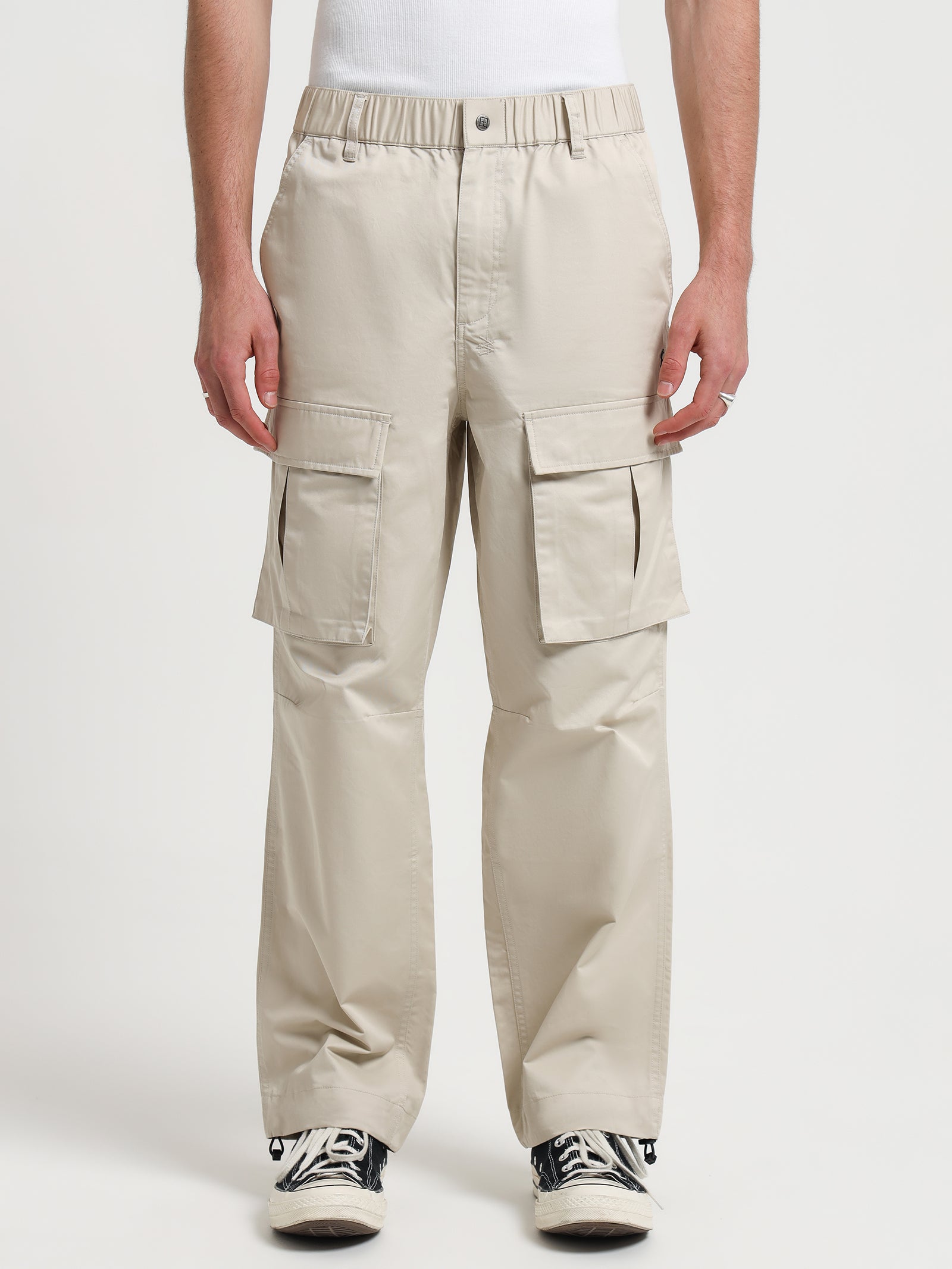 Fugitive Cargo Pants in Tan