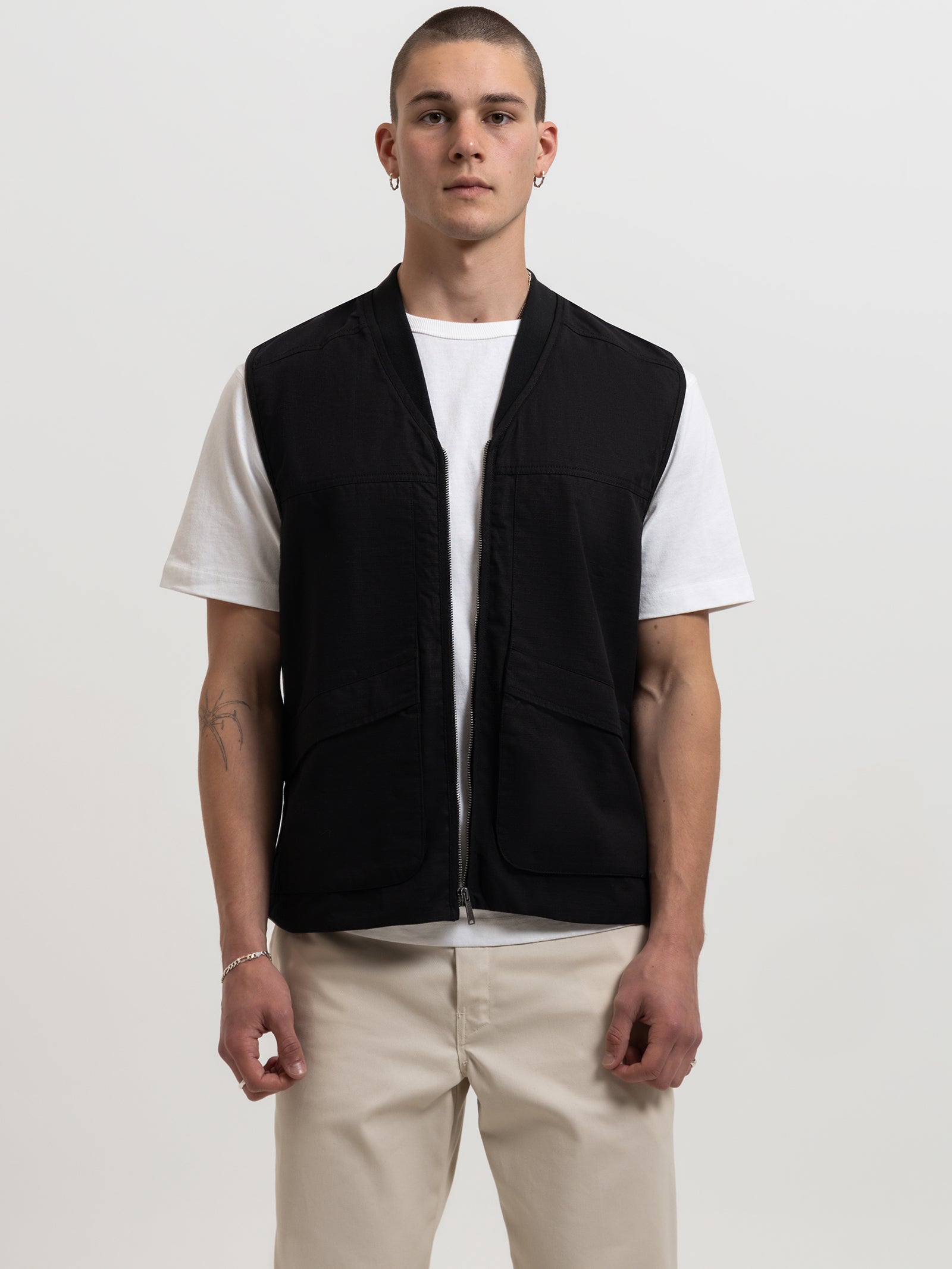 Wyatt Cargo Vest in Black