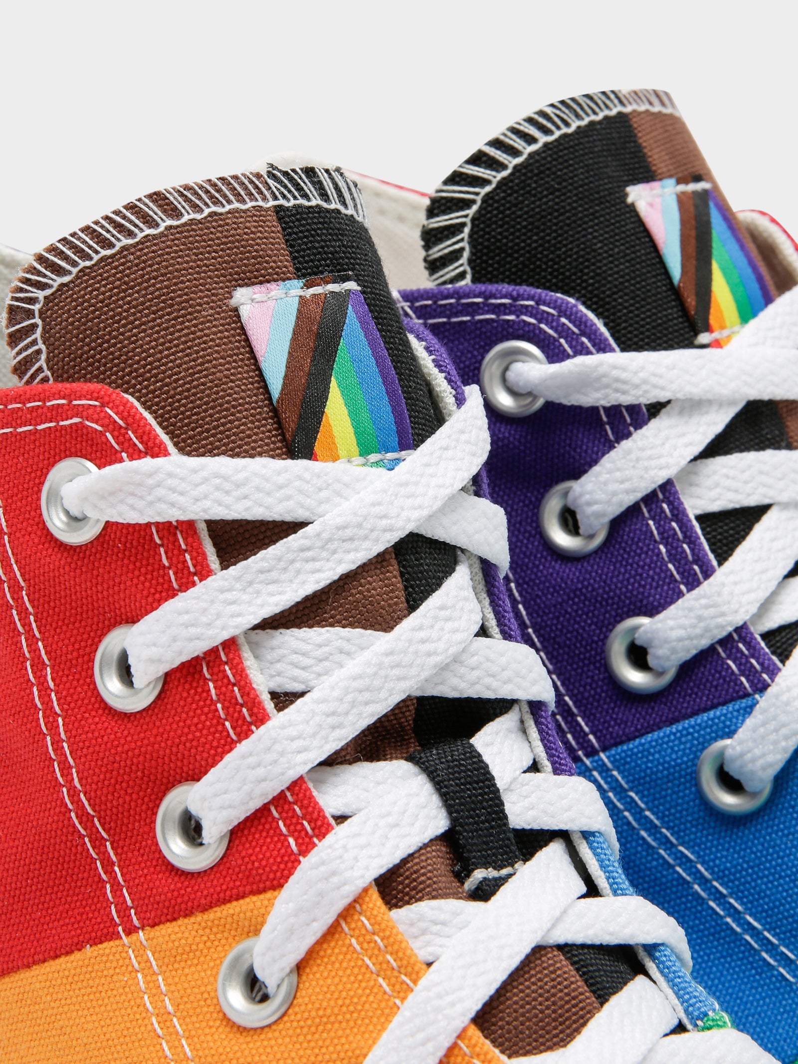 Unisex Chuck Taylor Hi Sneakers in Multi