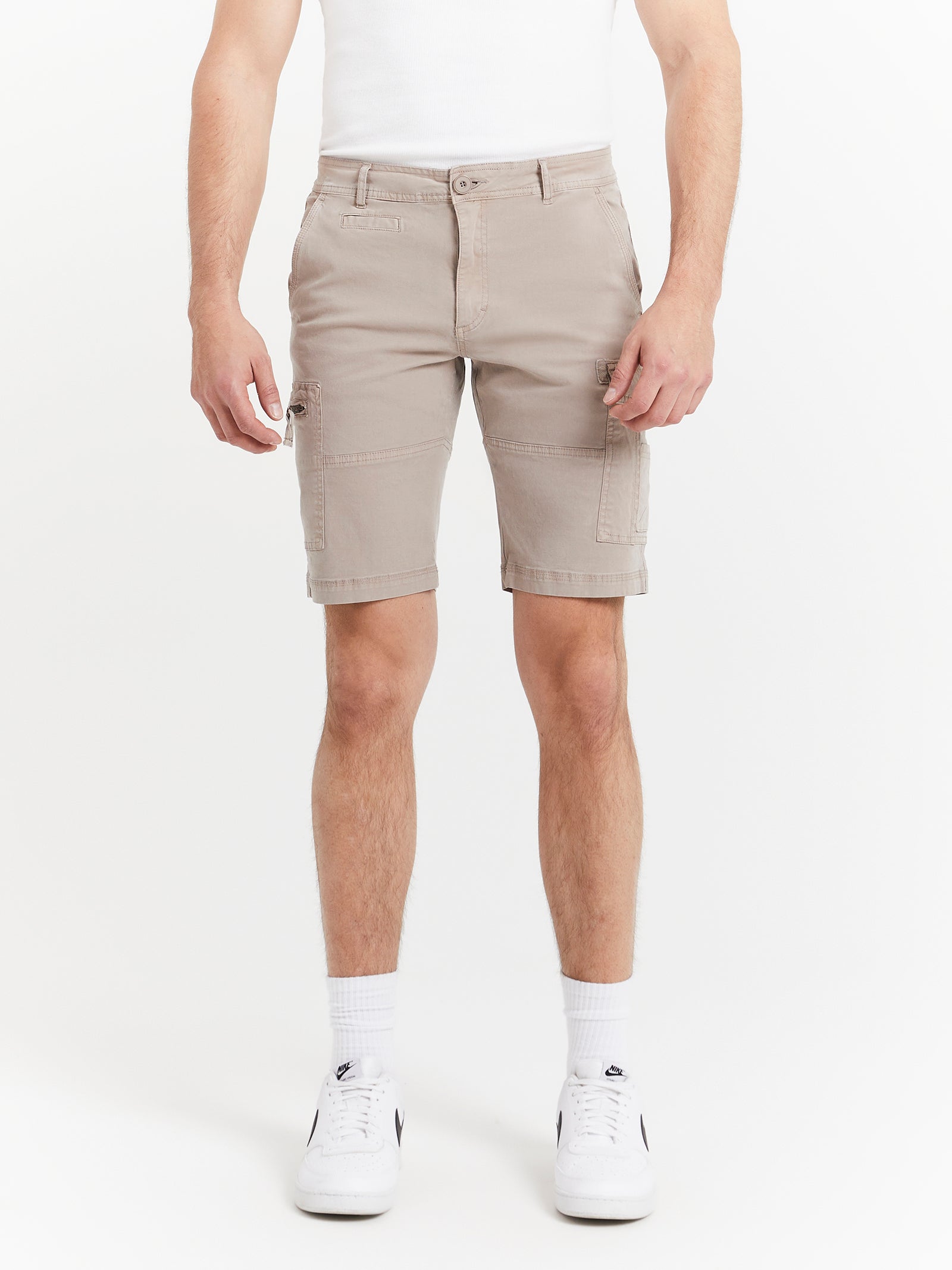 Leon Shorts in Pewter