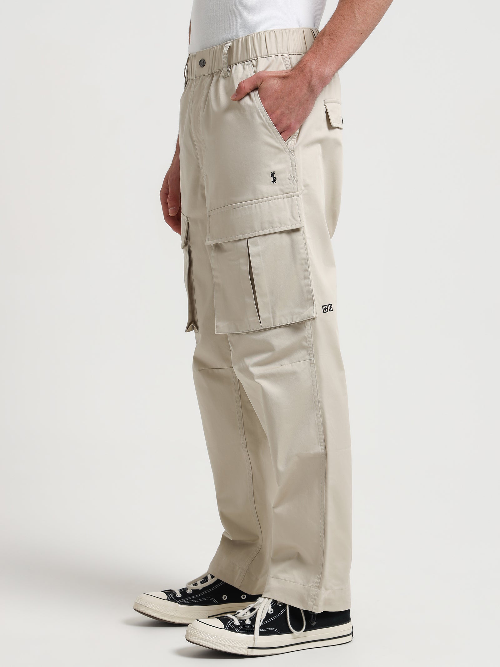 Fugitive Cargo Pants in Tan