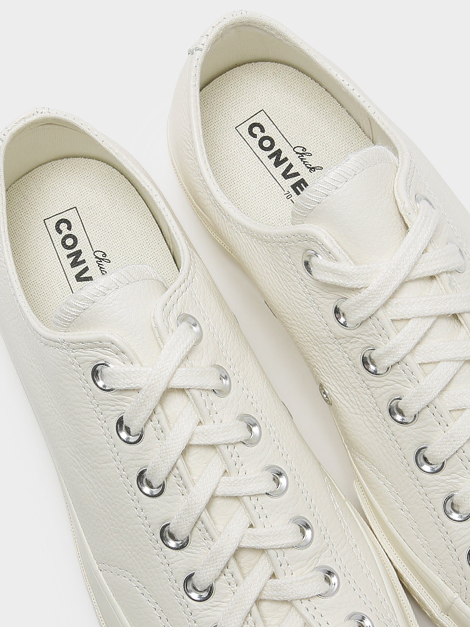 Unisex Chuck 70 Low Top Sneakers in Ox Mono Cream