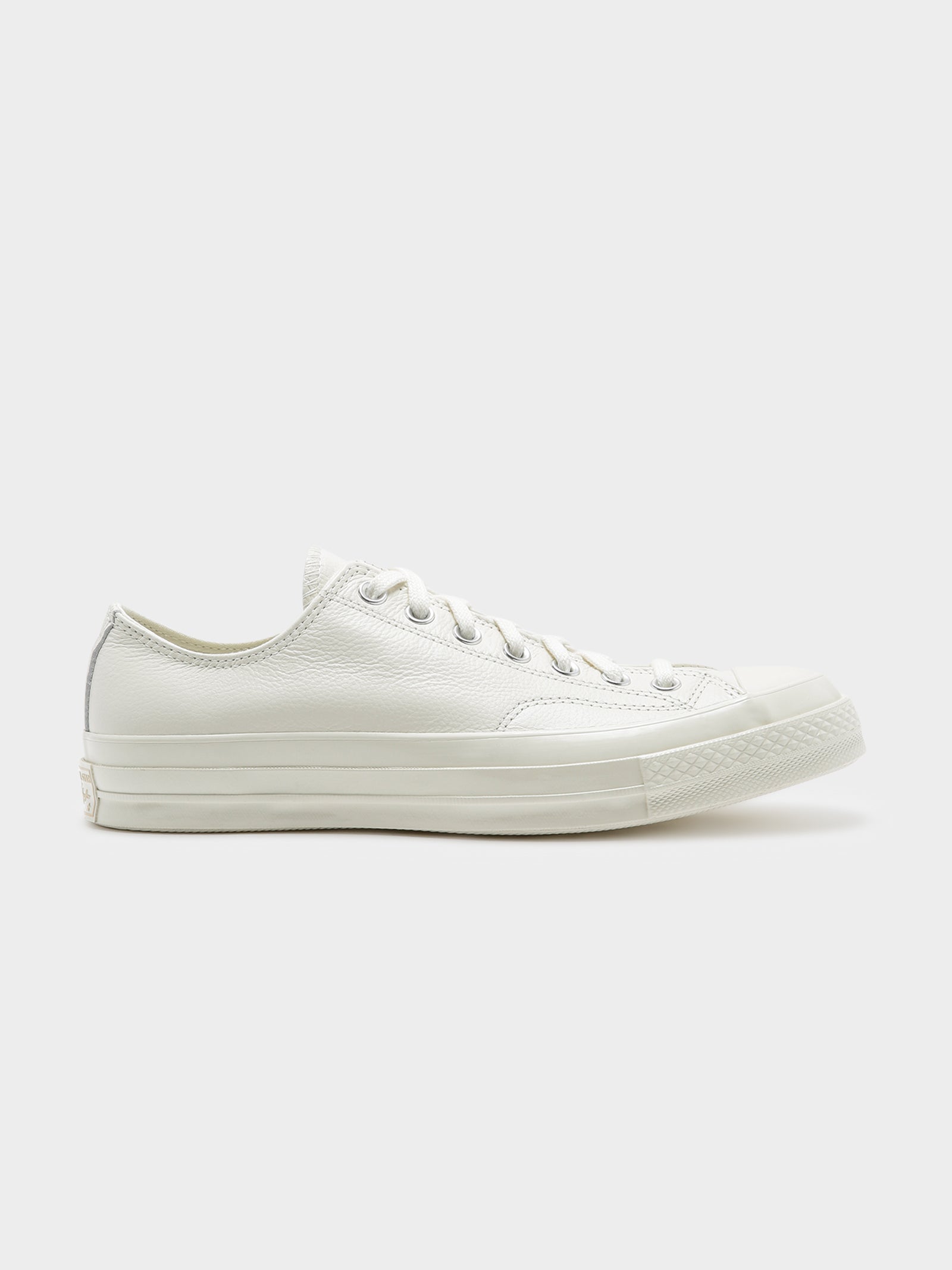 Unisex Chuck 70 Low Top Sneakers in Ox Mono Cream