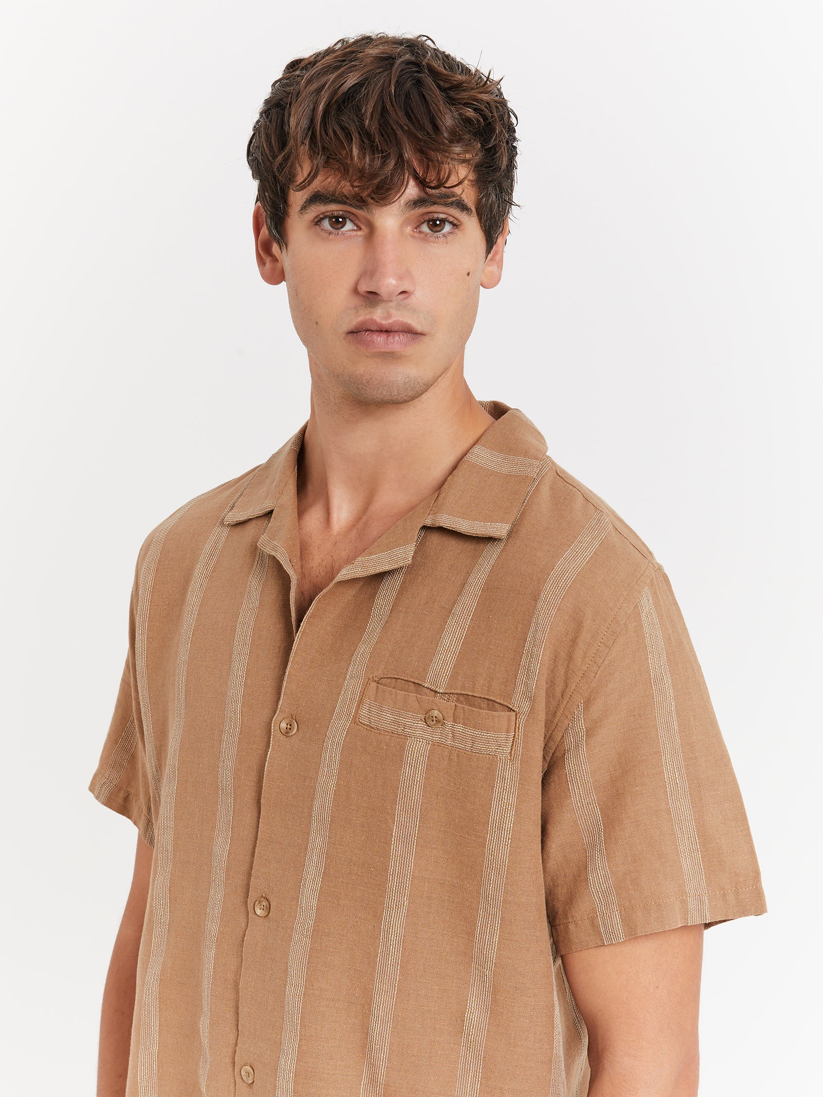 Carlisle Shirt in Wheat