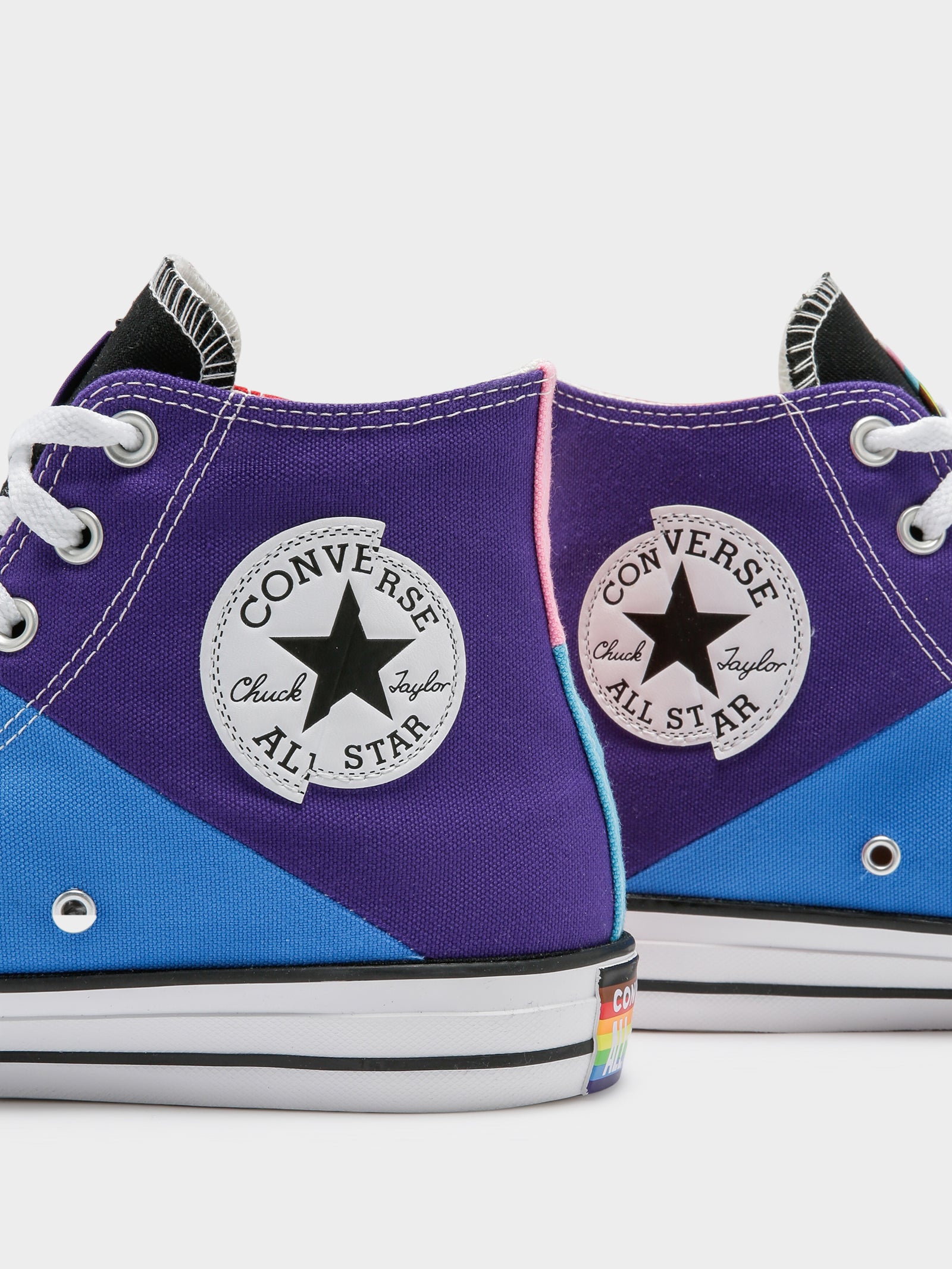 Unisex Chuck Taylor Hi Sneakers in Multi