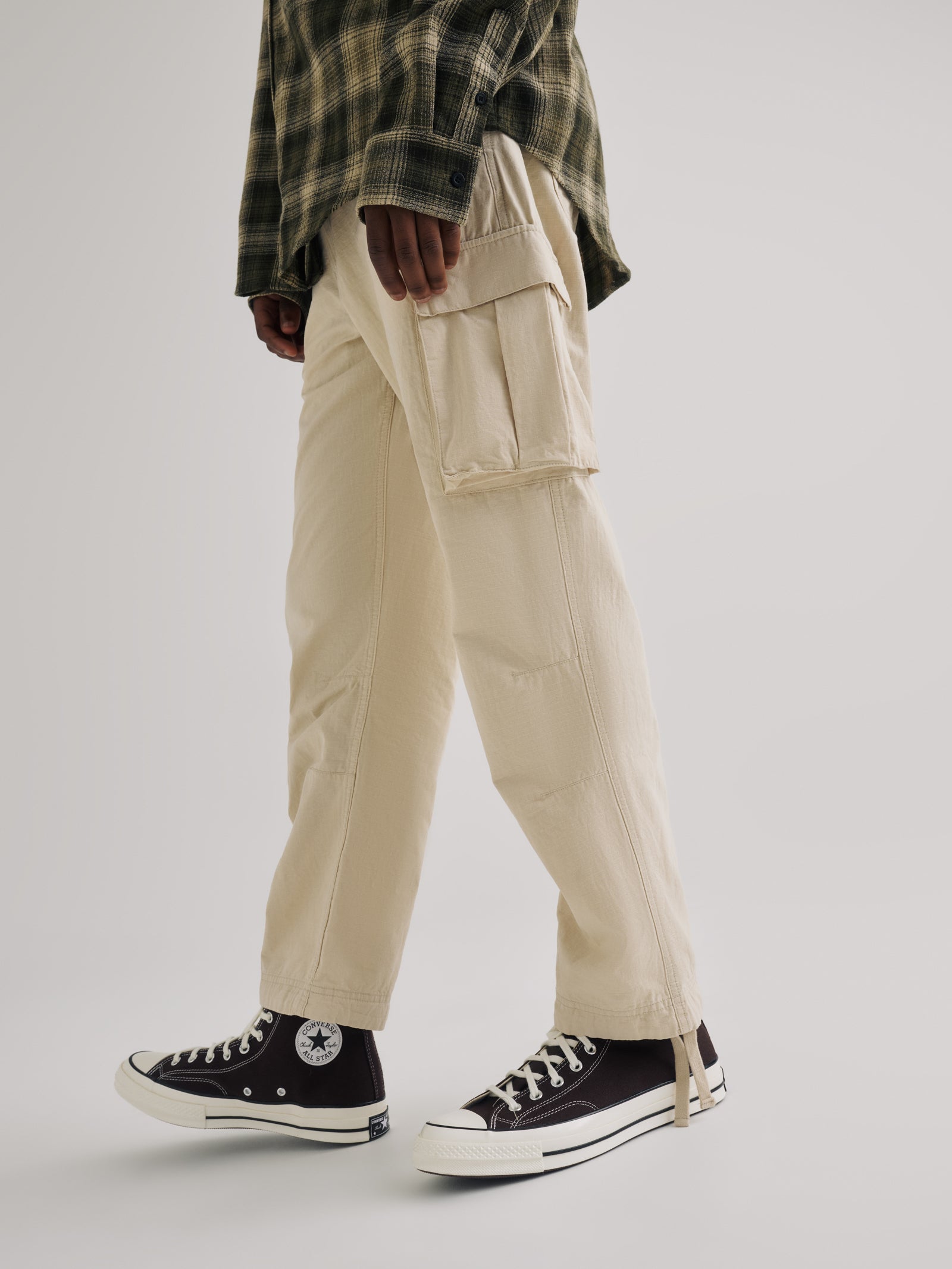 Wyatt Cargo Pants in Ecru